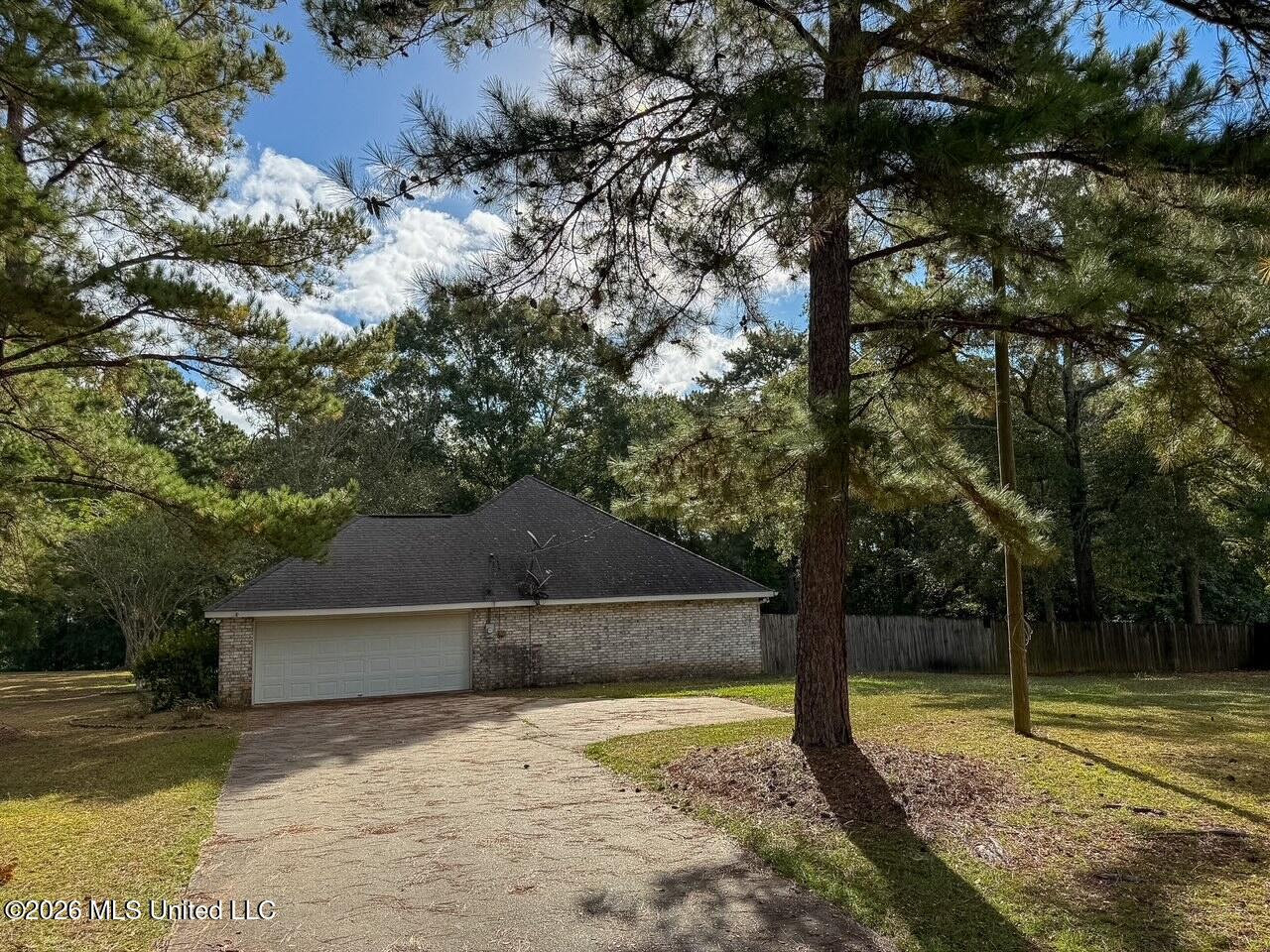 1061 Hutson Circle Property Photo 6