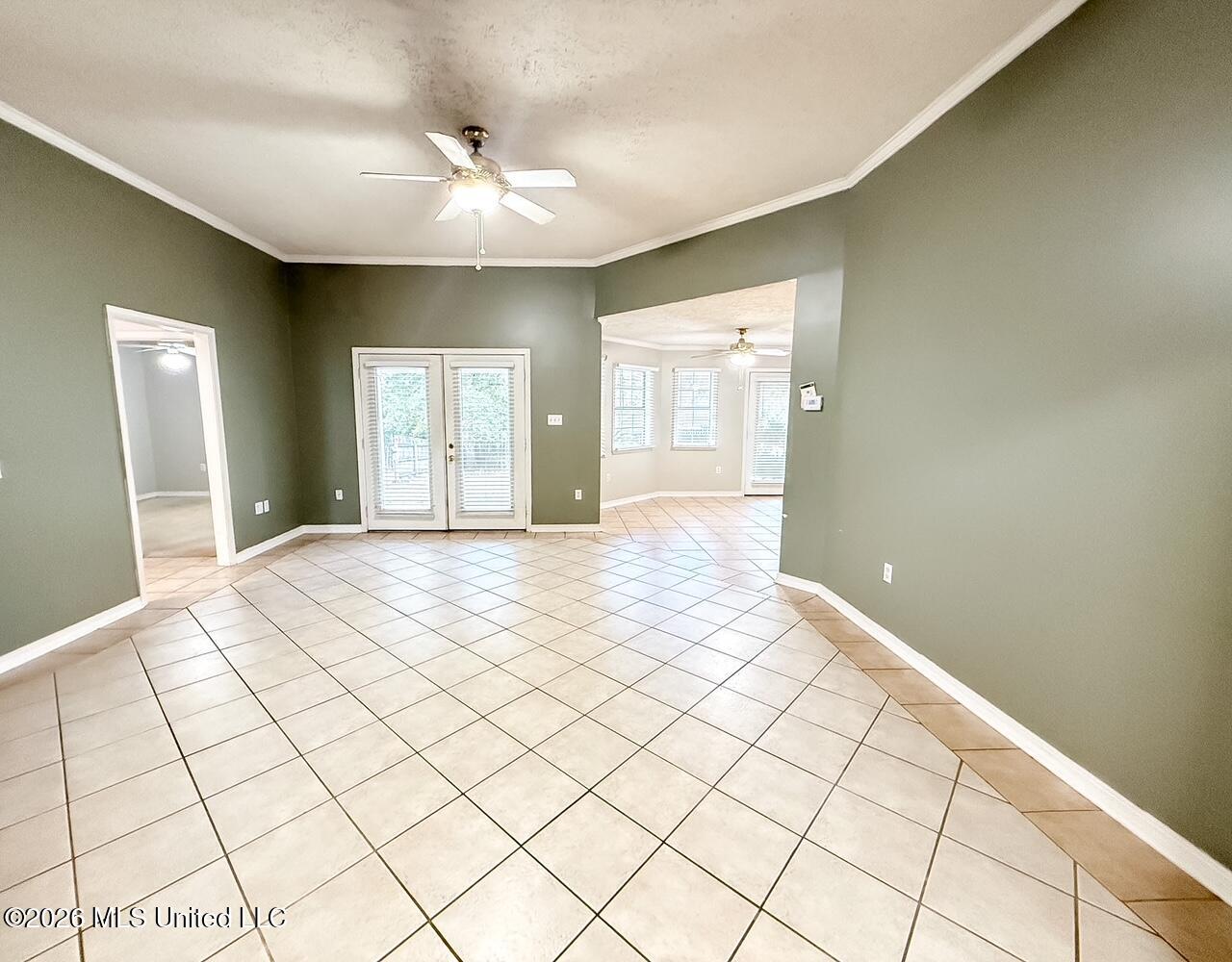 1061 Hutson Circle Property Photo 7