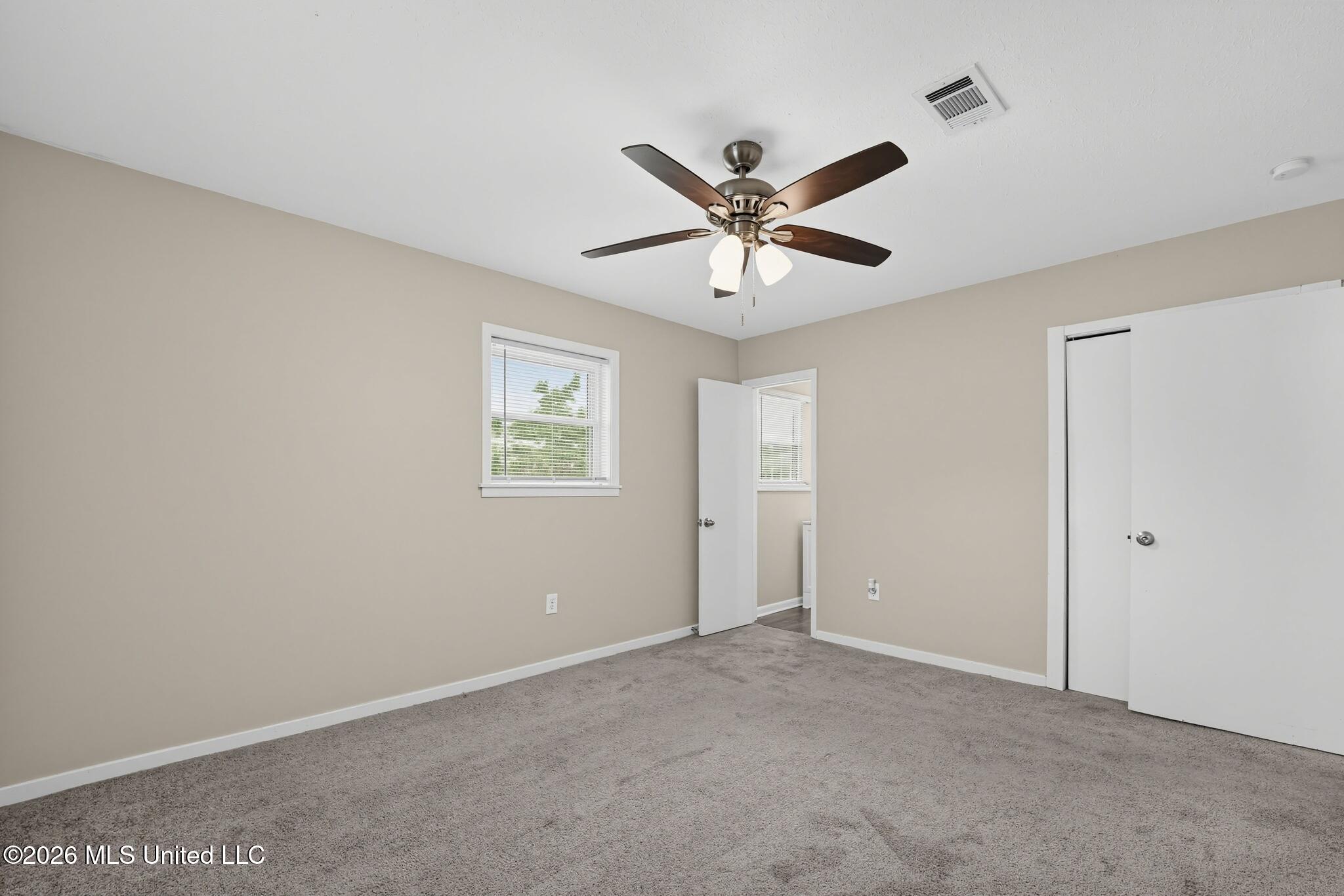 806 Louis Wilson Drive Property Photo 4