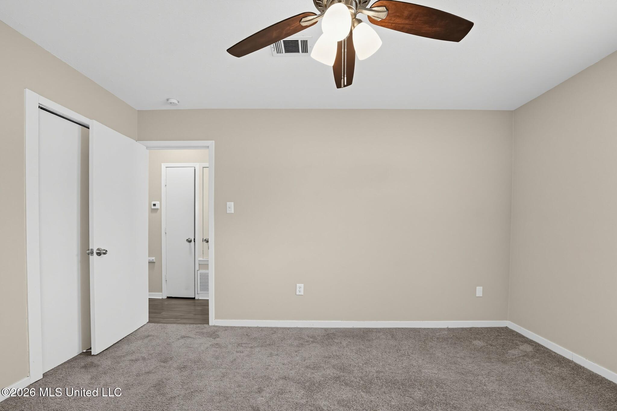 806 Louis Wilson Drive Property Photo 6