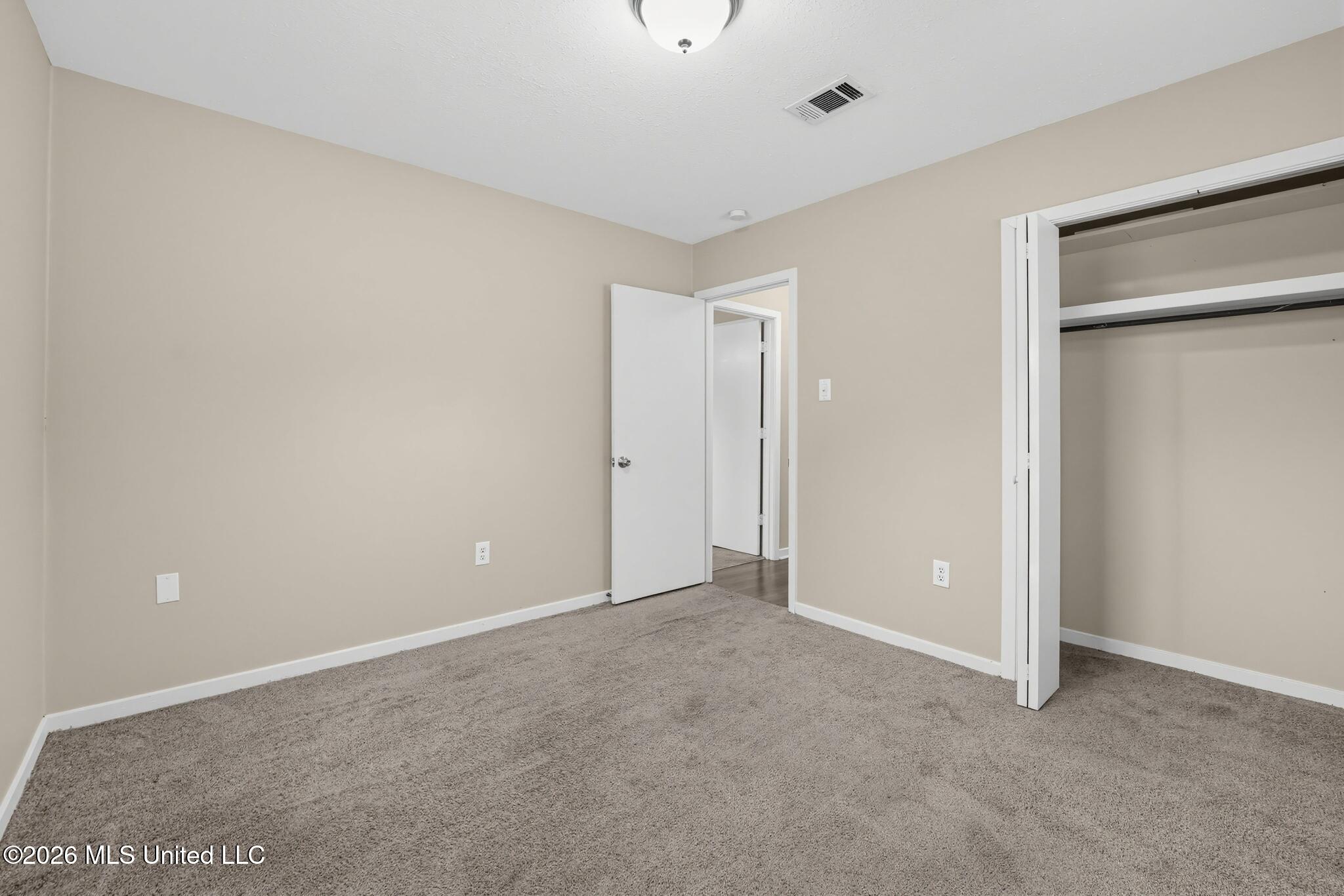 806 Louis Wilson Drive Property Photo 8
