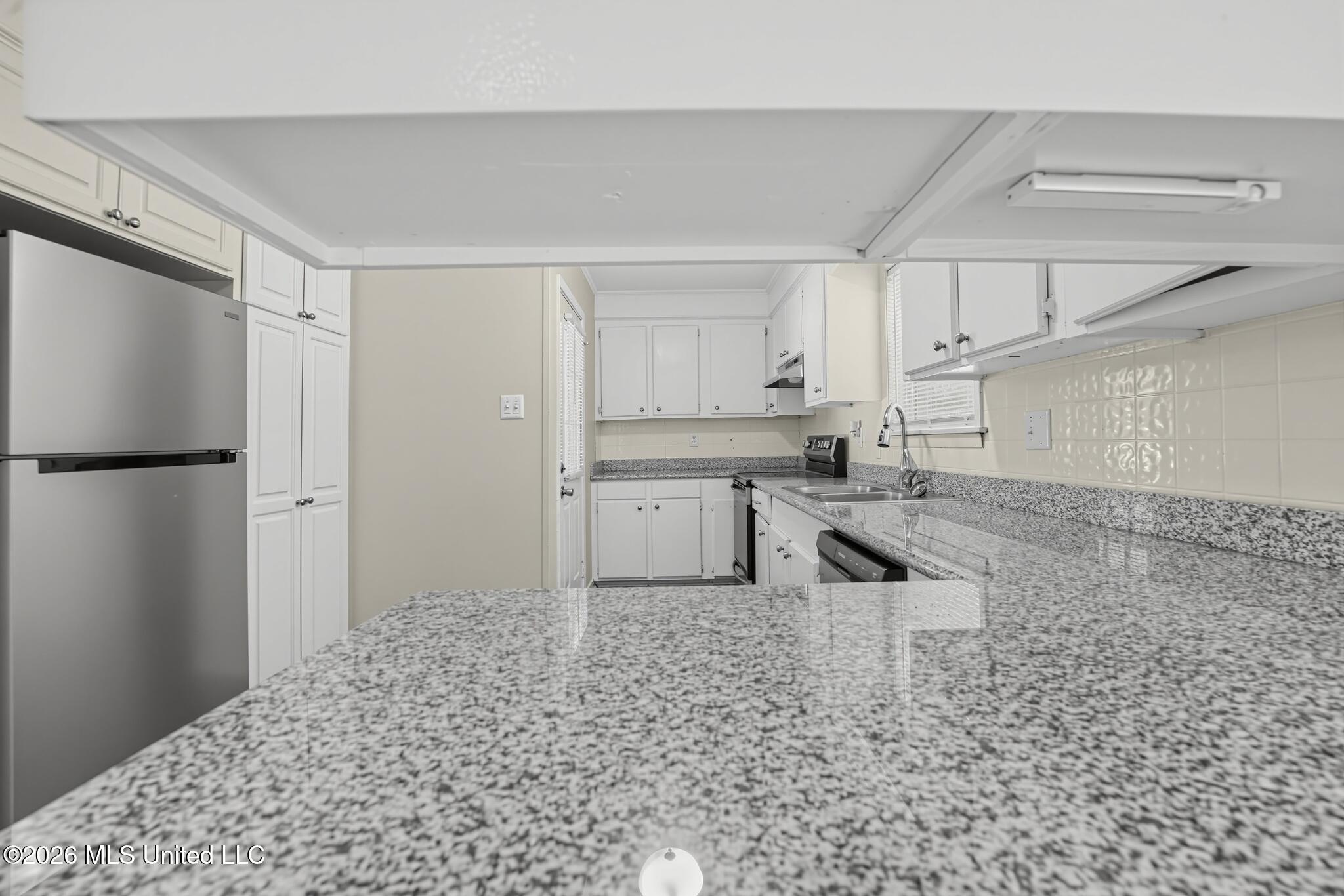806 Louis Wilson Drive Property Photo 15