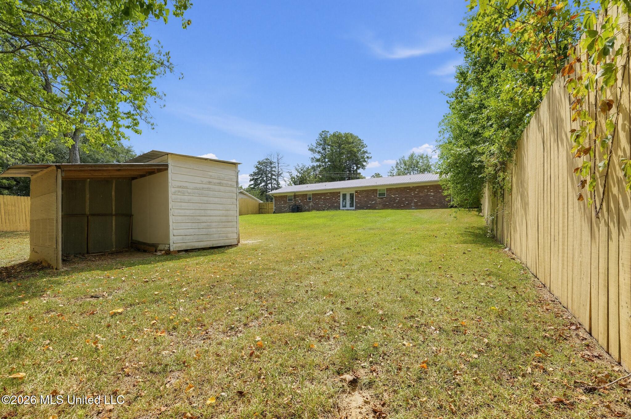 806 Louis Wilson Drive Property Photo 38