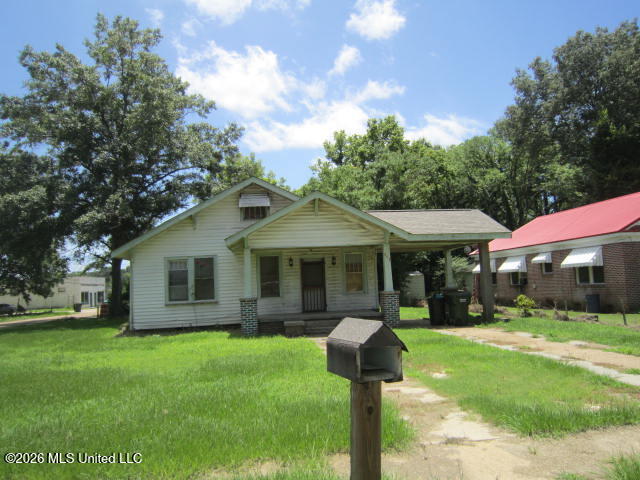 252 E Academy Street Property Photo 1