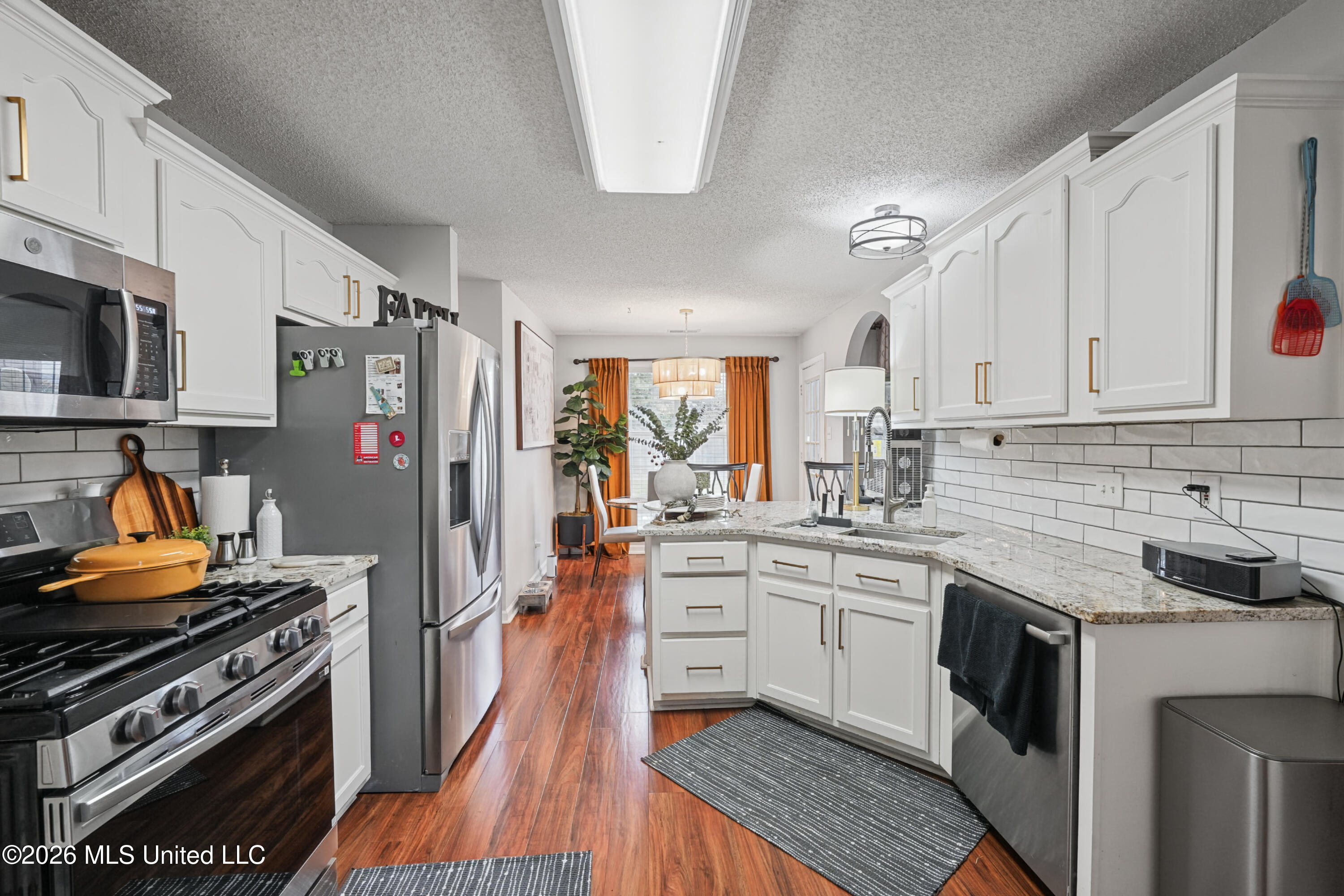 6724 Braybourne Main Property Photo 7