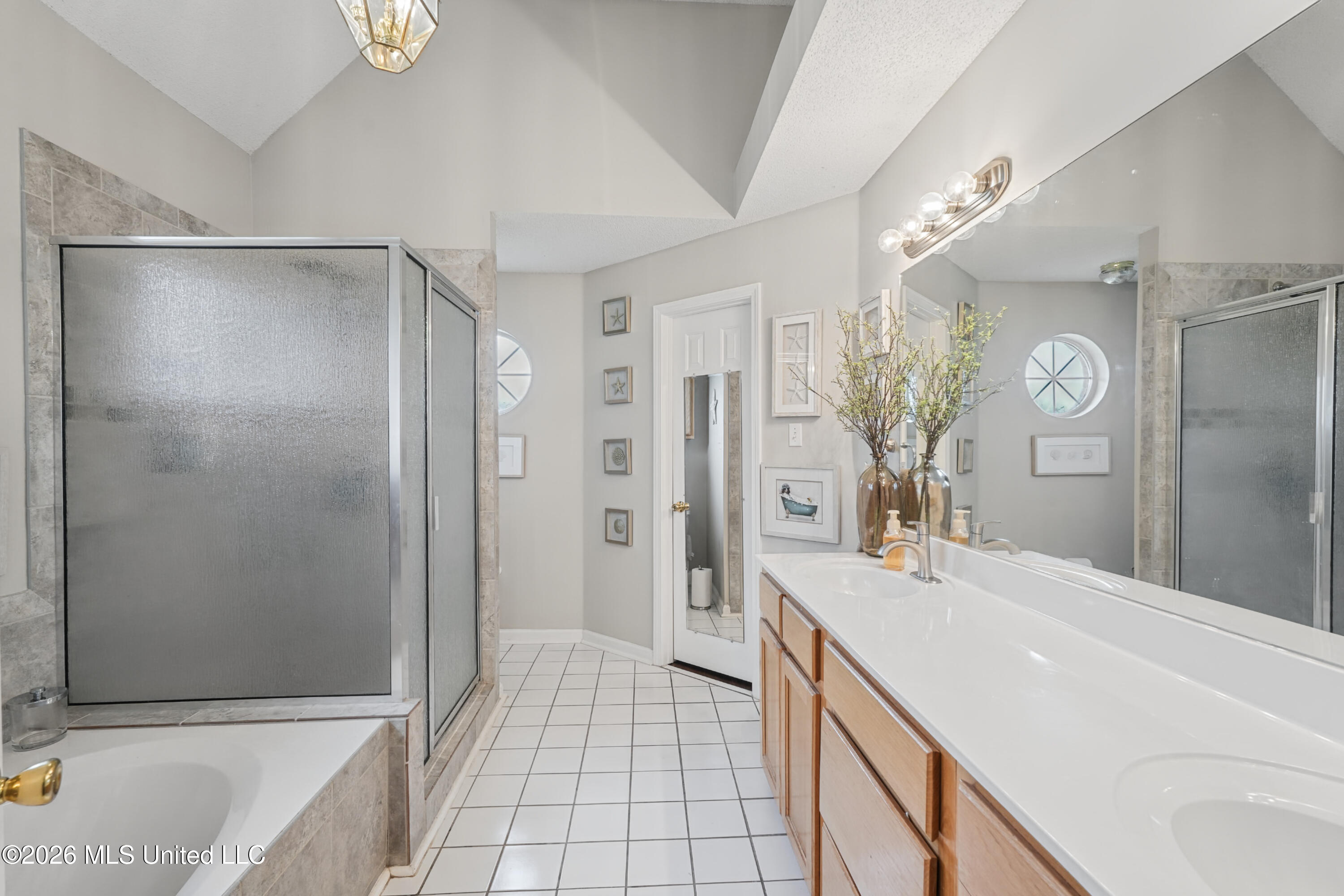 6724 Braybourne Main Property Photo 16