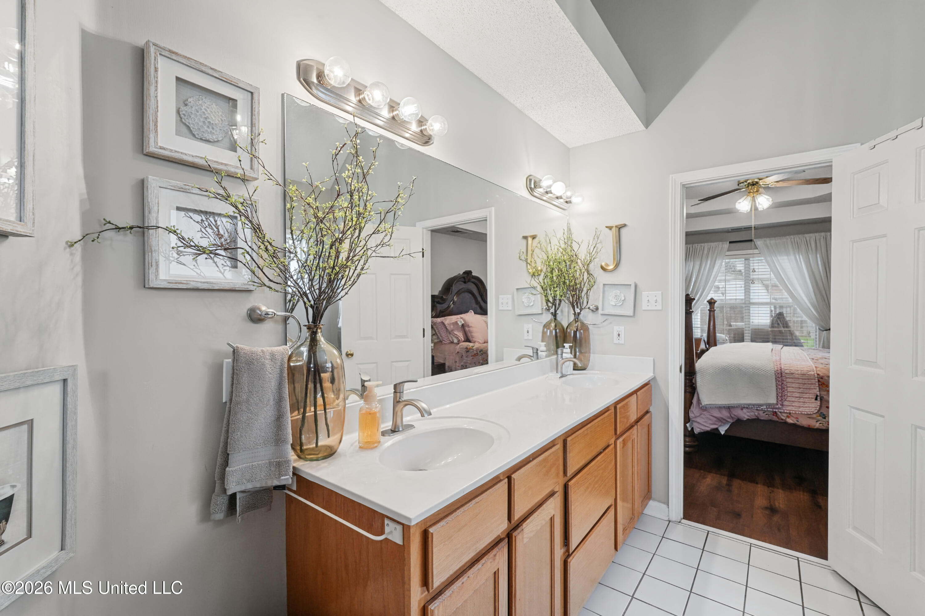 6724 Braybourne Main Property Photo 18