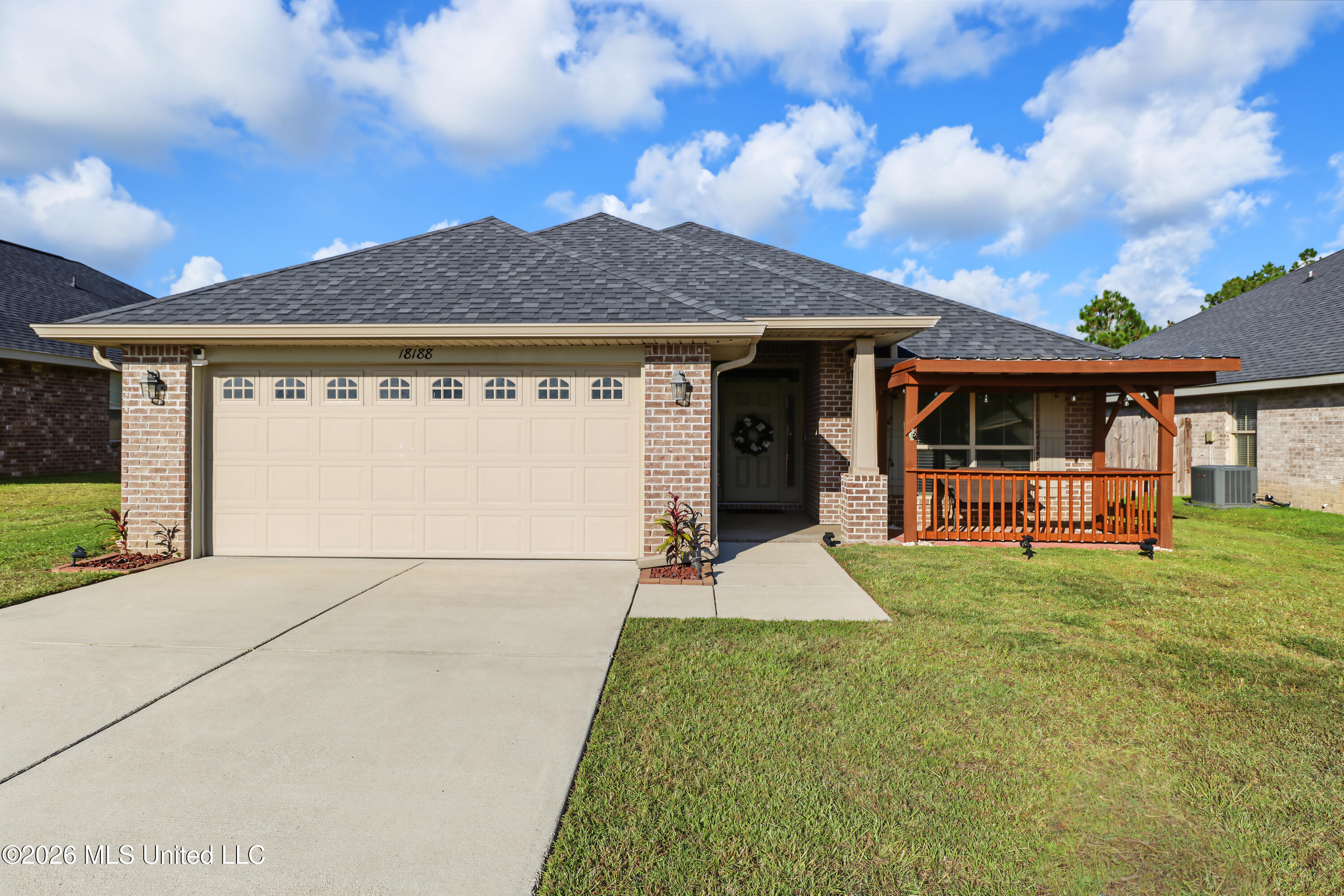 18188 Tiffany Renee Drive Property Photo 2