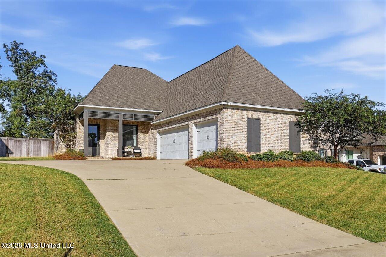 141 Camden Lake Drive Property Photo 1