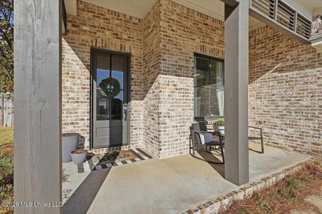141 Camden Lake Drive Property Photo 5