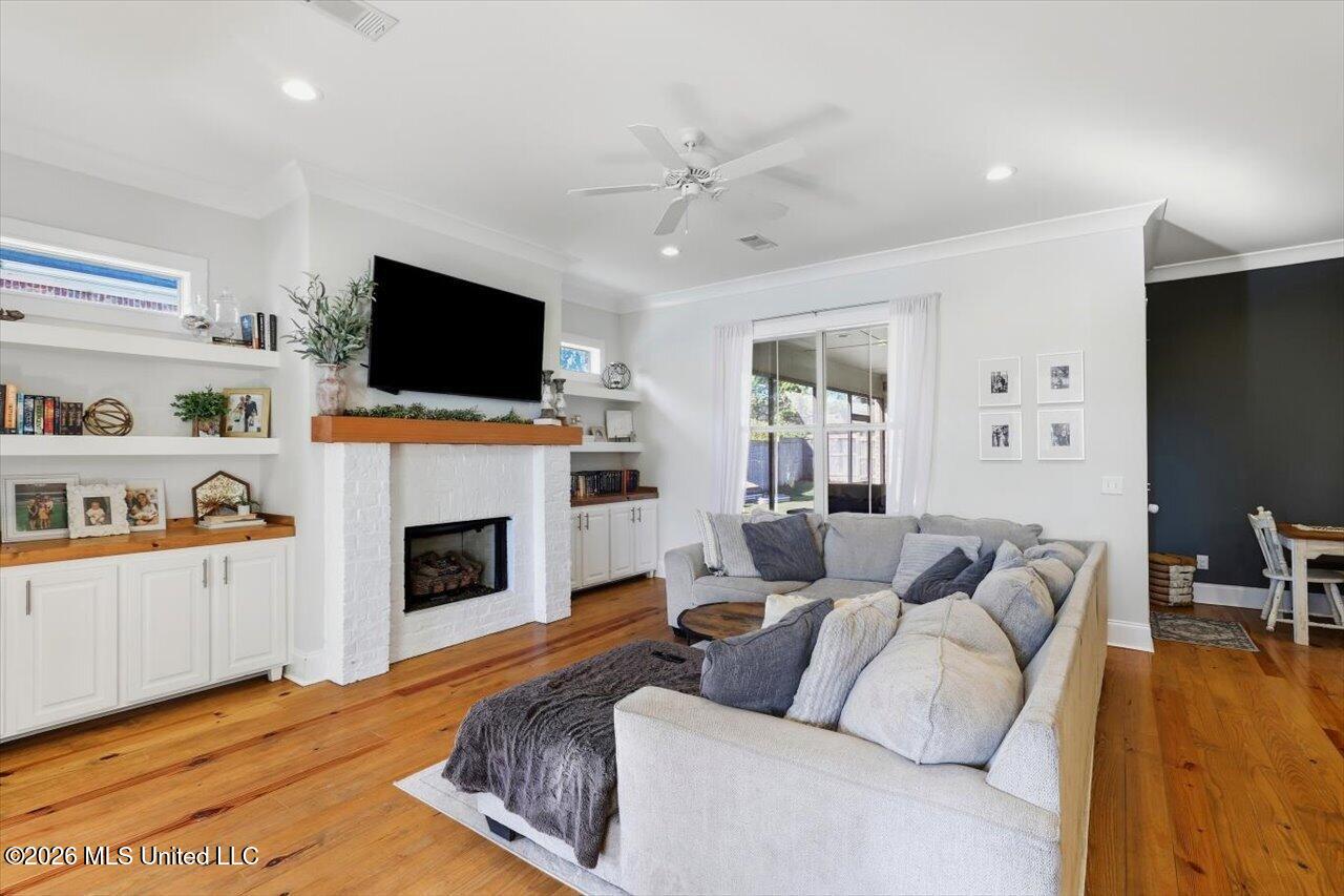 141 Camden Lake Drive Property Photo 7