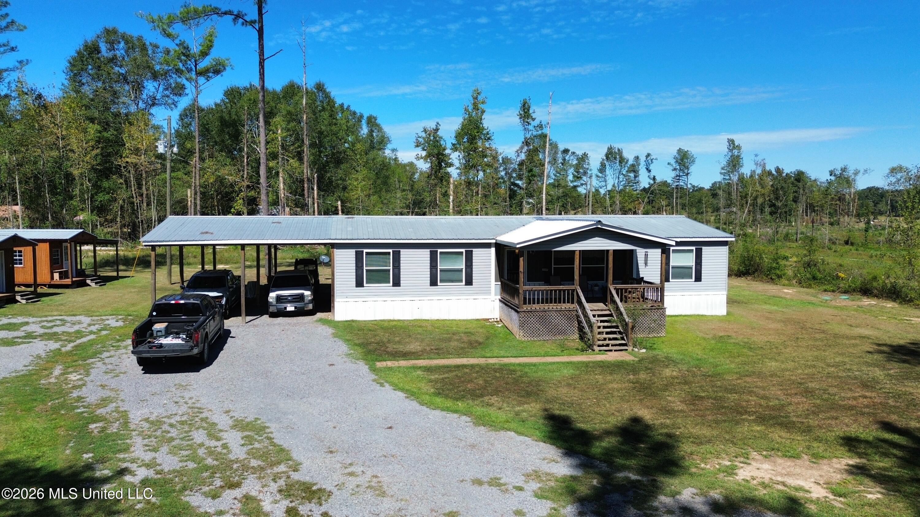 2560 Battle Bluff Road Property Photo 1