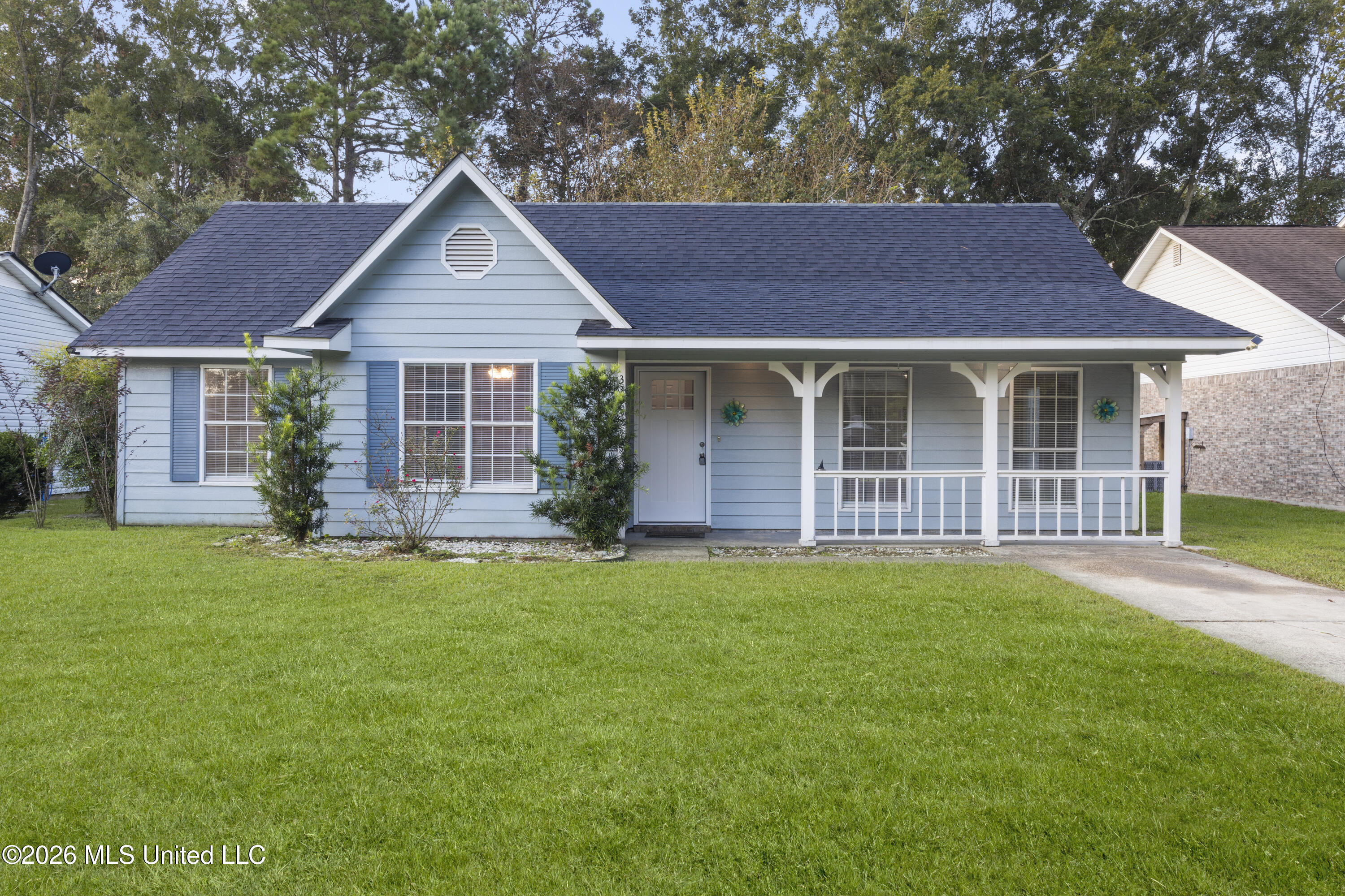 3309 Neptune Drive Property Photo 1