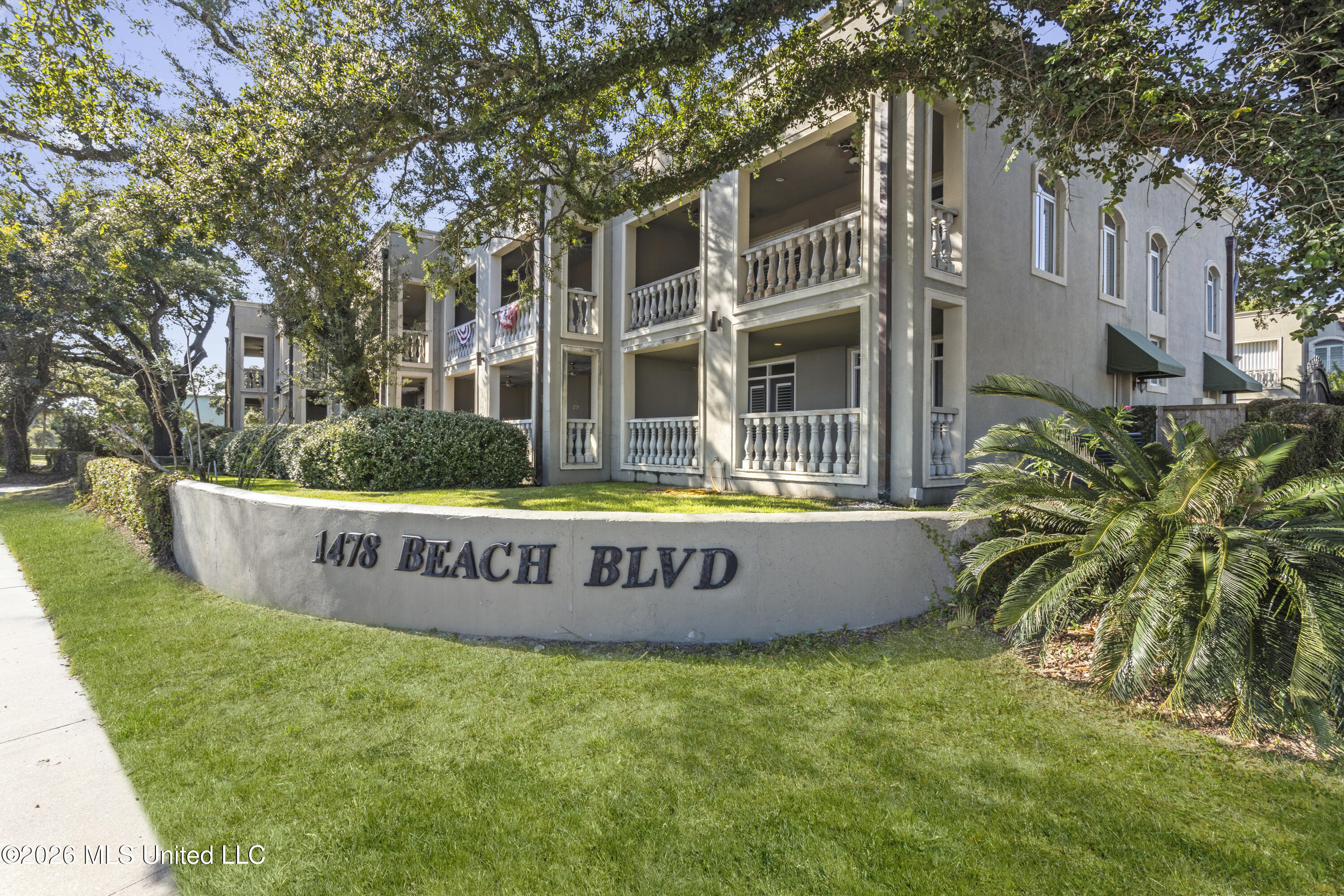1478 Beach Boulevard Property Photo 6