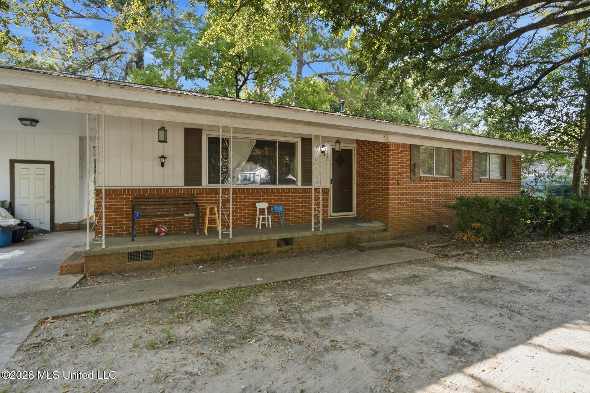 2968 N 5th Avenue Property Photo 3