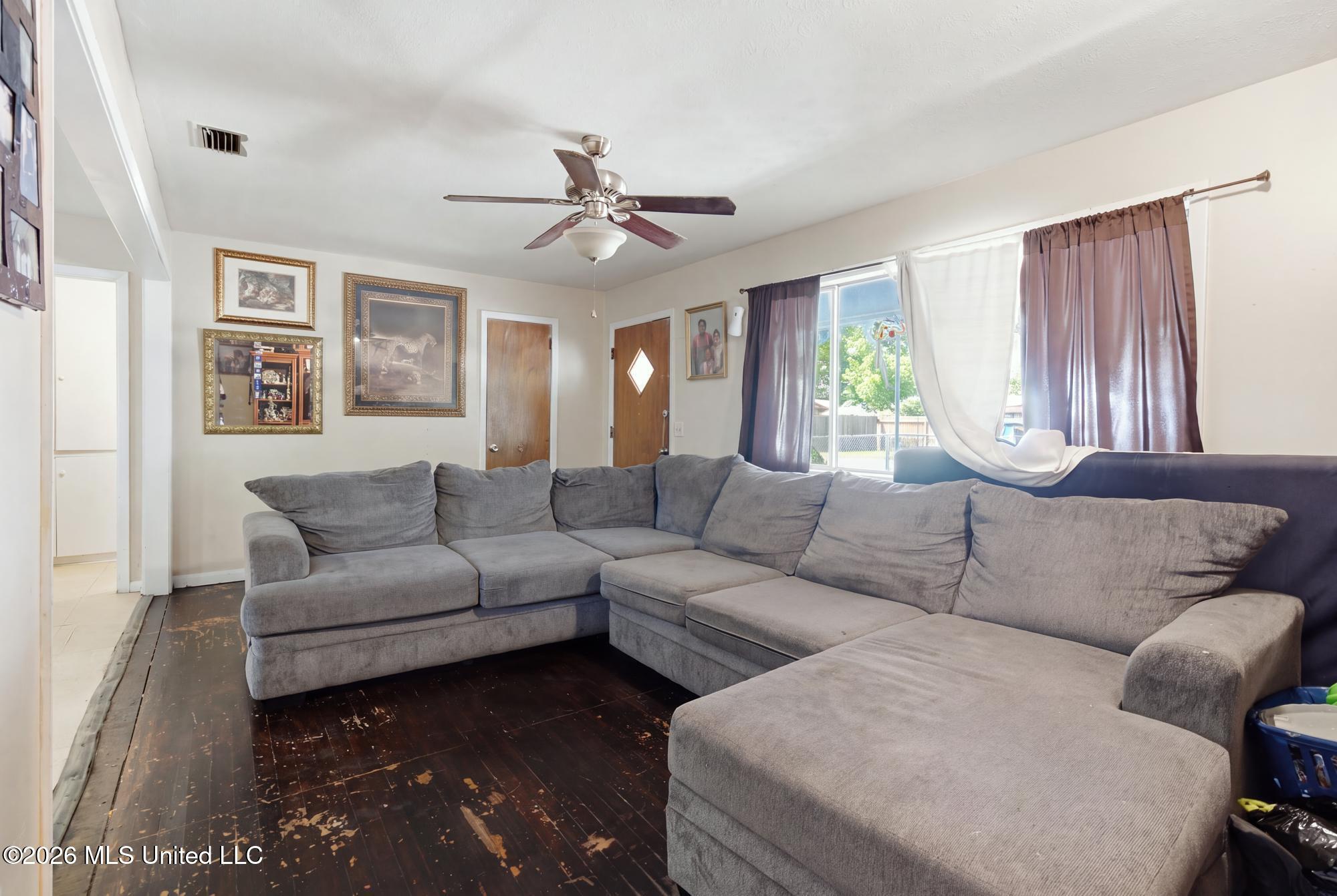 2968 N 5th Avenue Property Photo 6