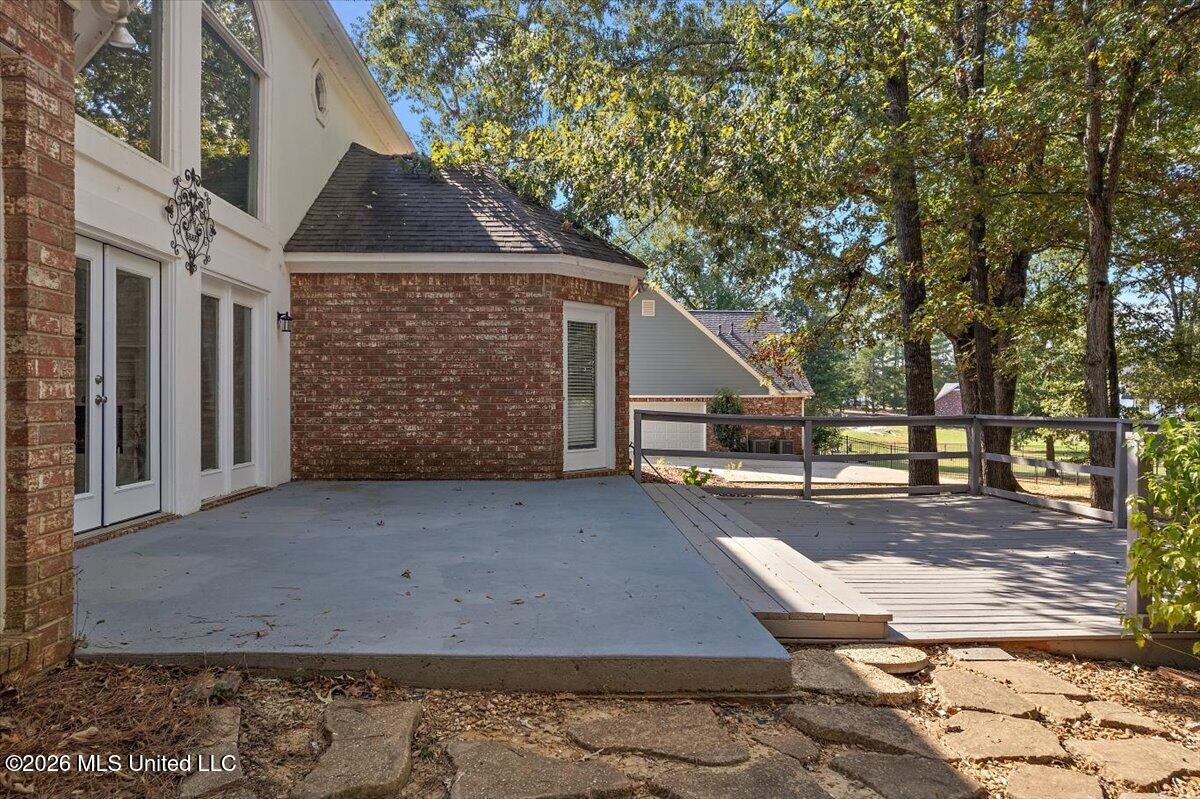150 Lake Ridge Drive Property Photo 40