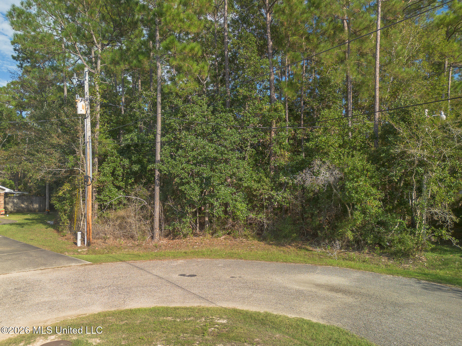 8410 Amoka Court Property Photo 1