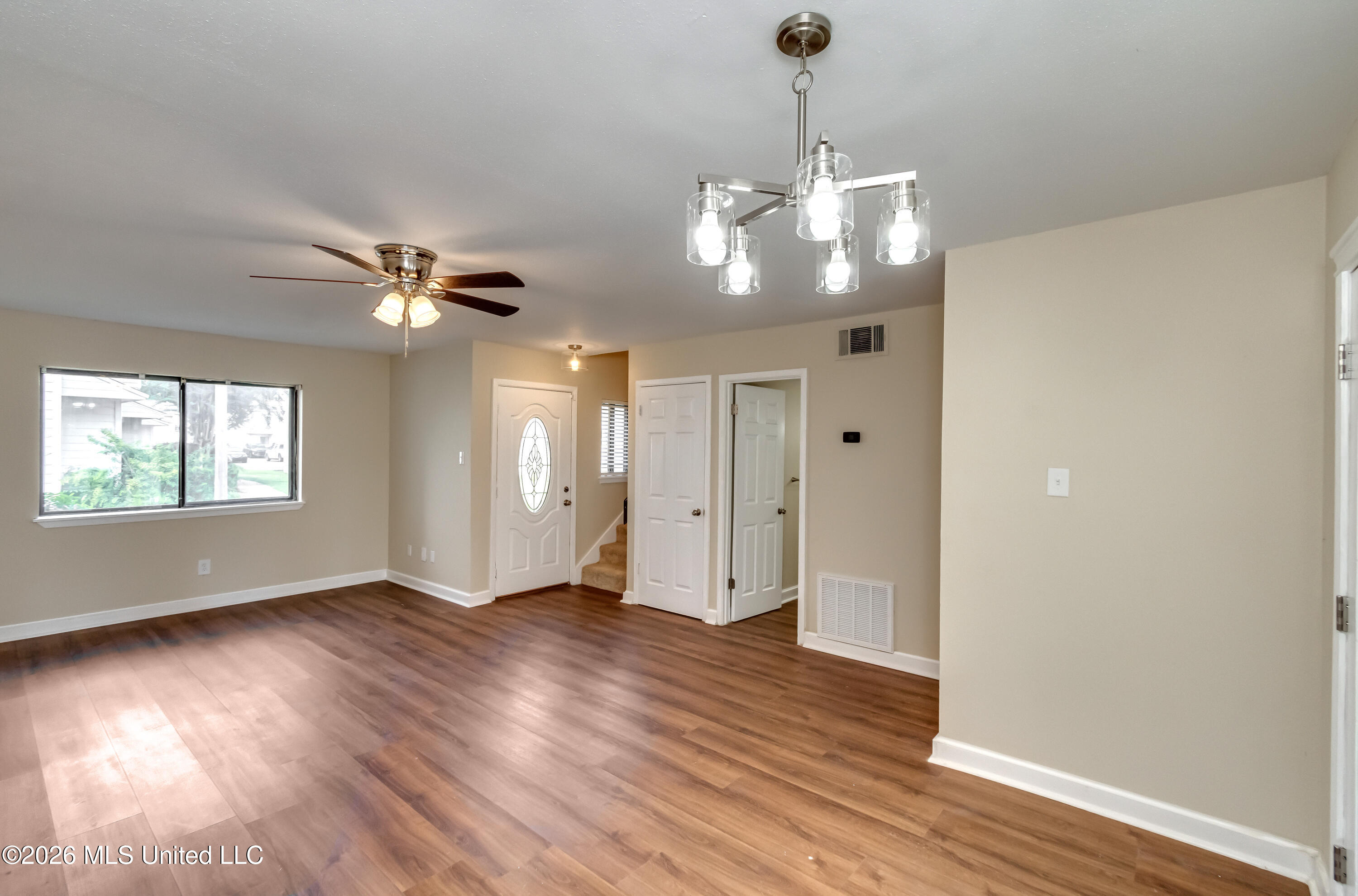 1022 Windrose Drive Property Photo 8