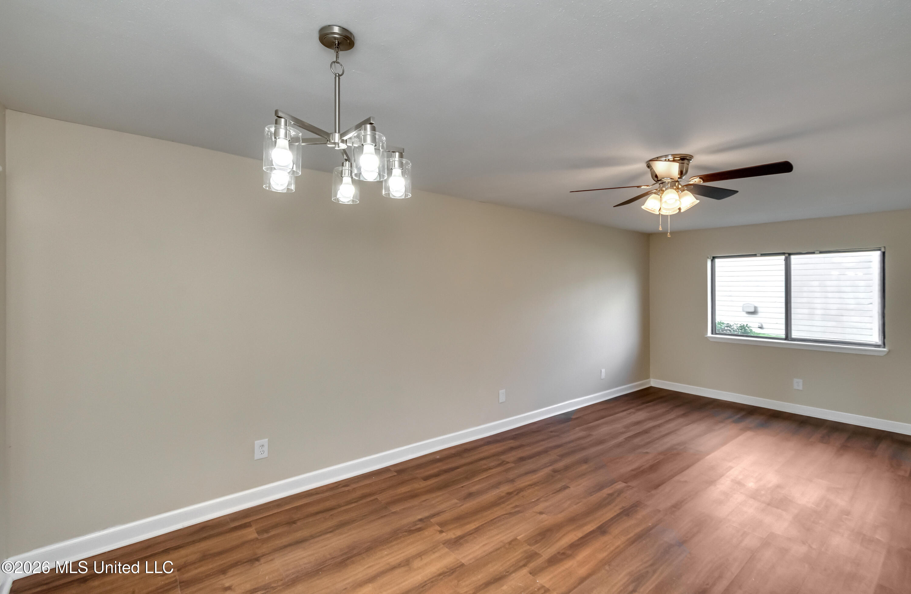 1022 Windrose Drive Property Photo 9