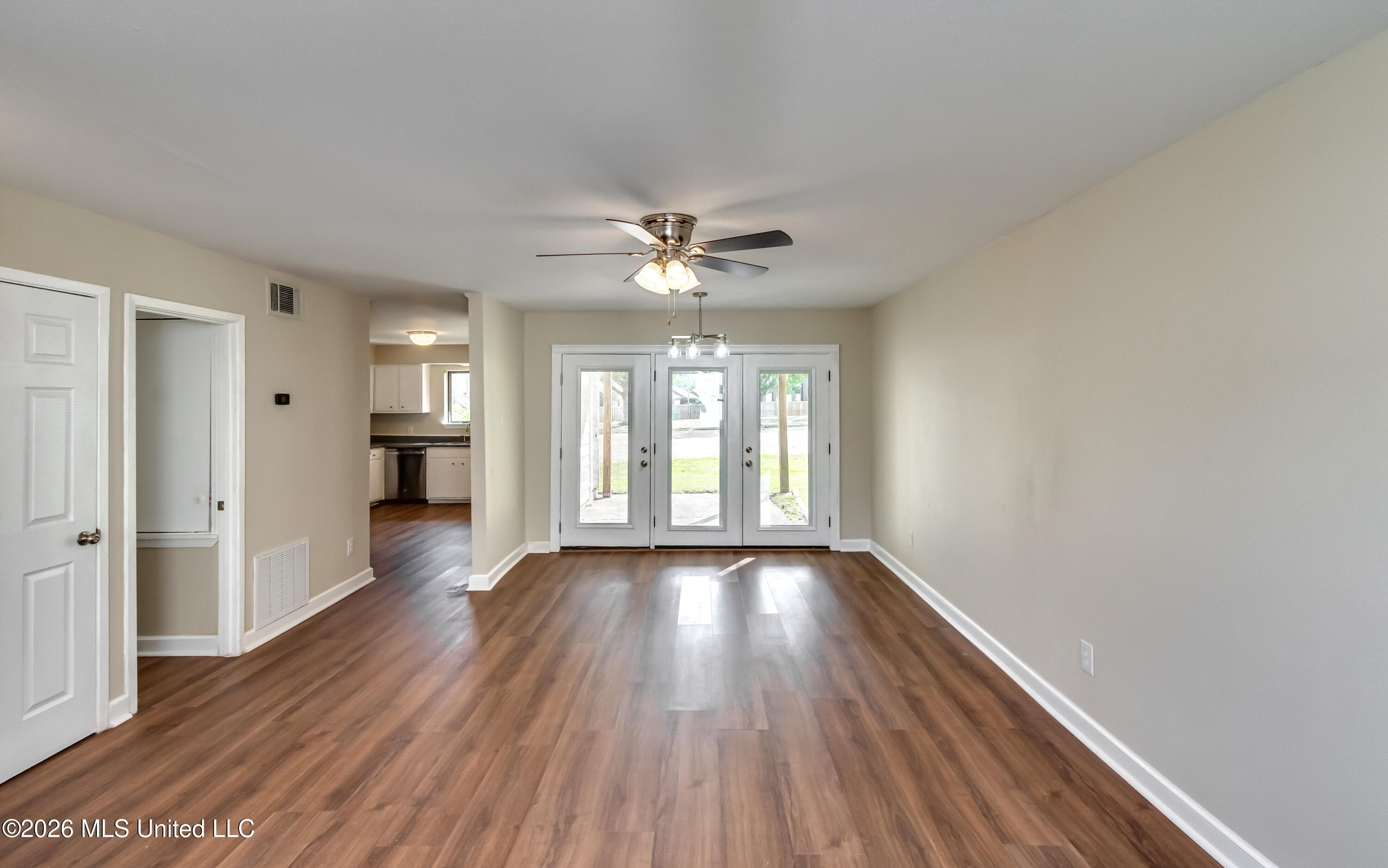 1022 Windrose Drive Property Photo 12