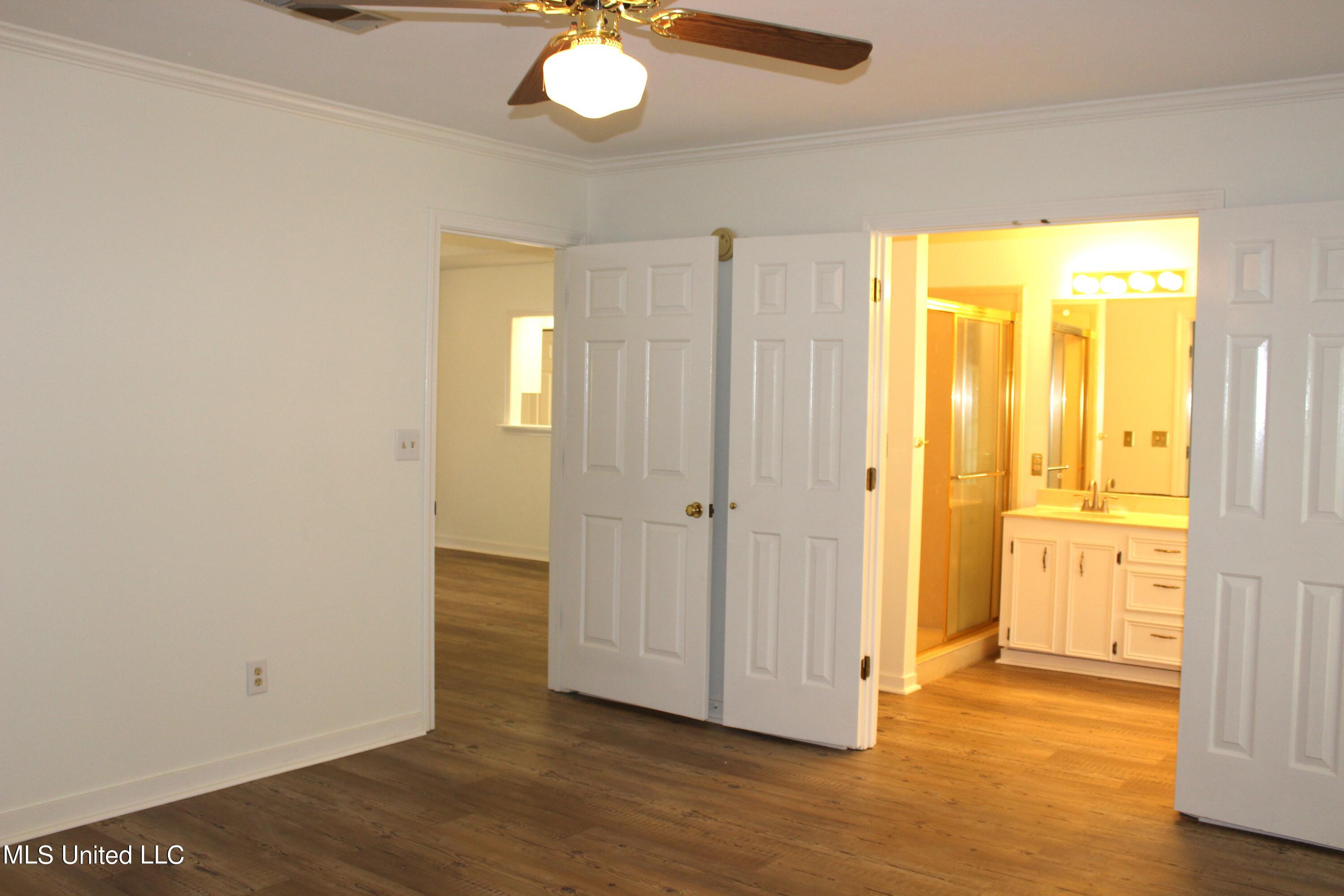 13 Mallard Pointe Circle Property Photo 11