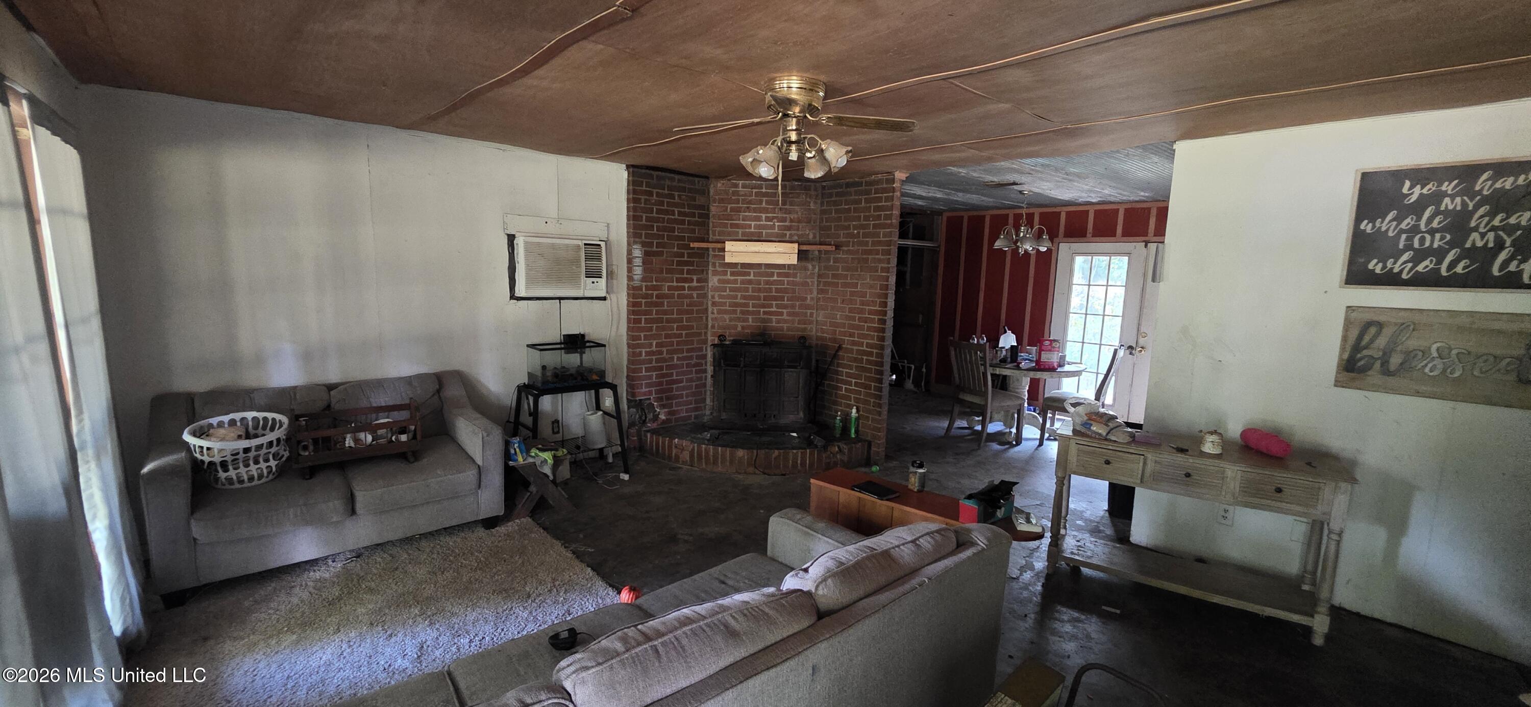 345 Ne Nalco Lane Property Photo 7