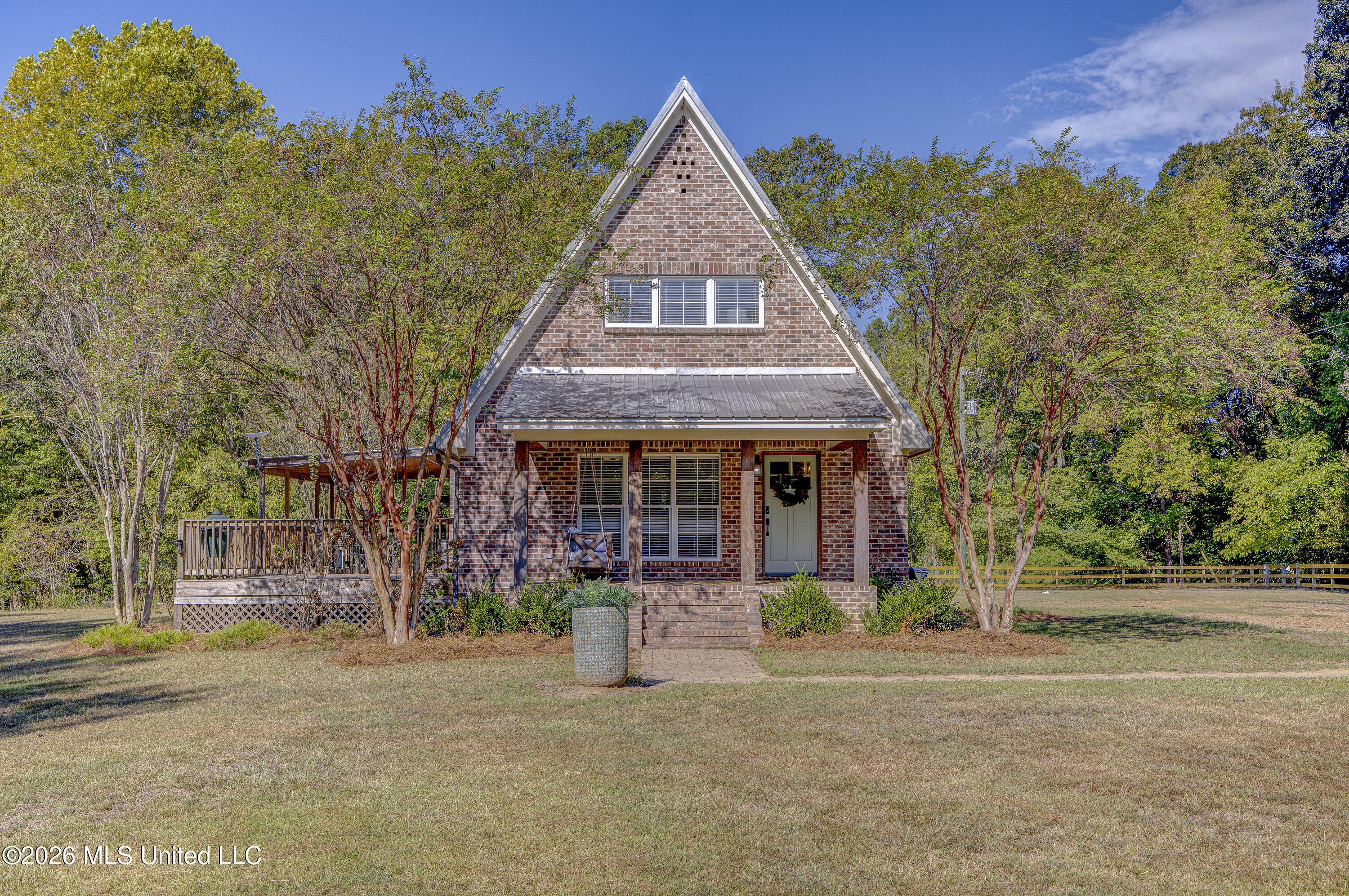 7025 Highway 433 Property Photo 1