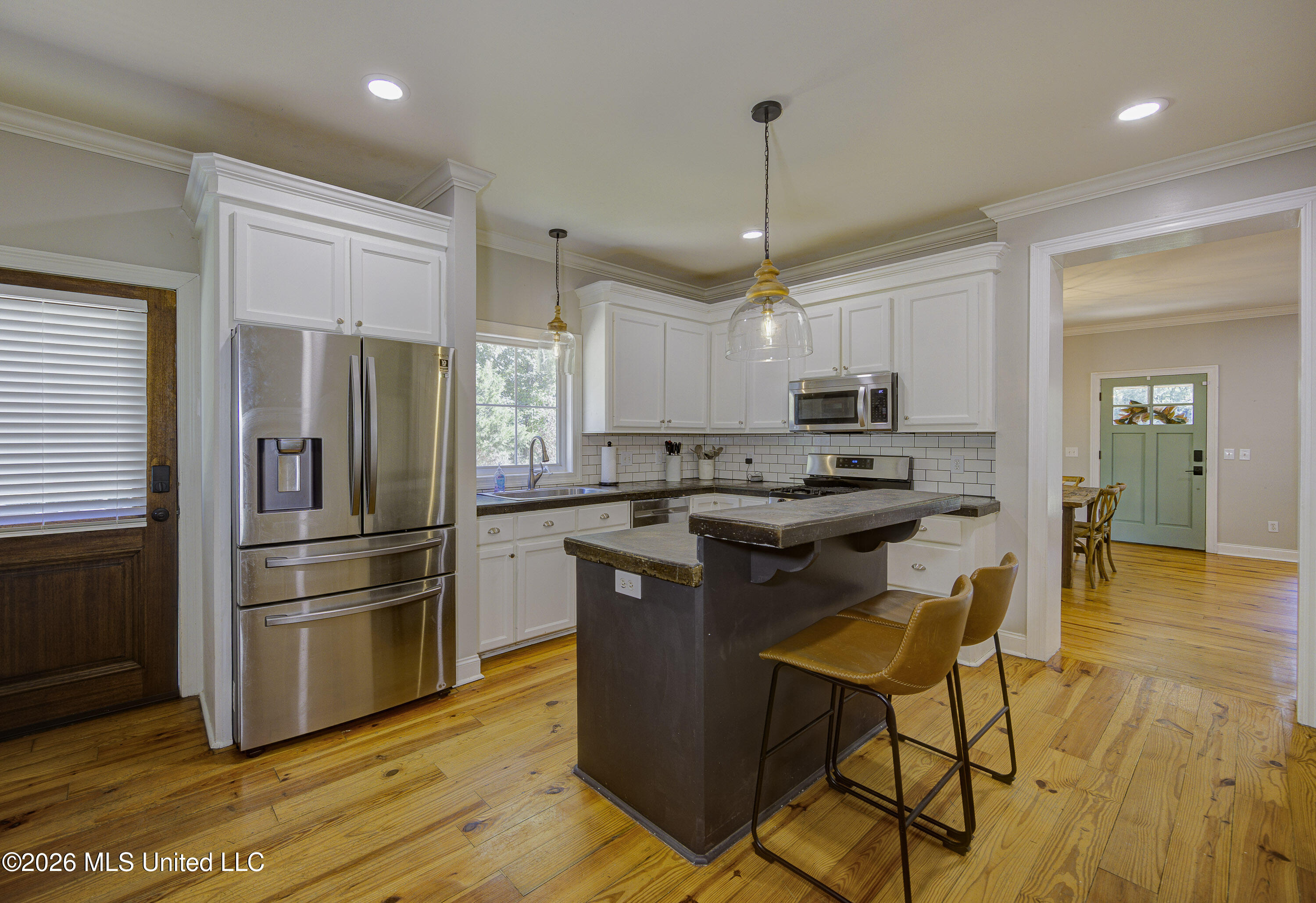 7025 Highway 433 Property Photo 5