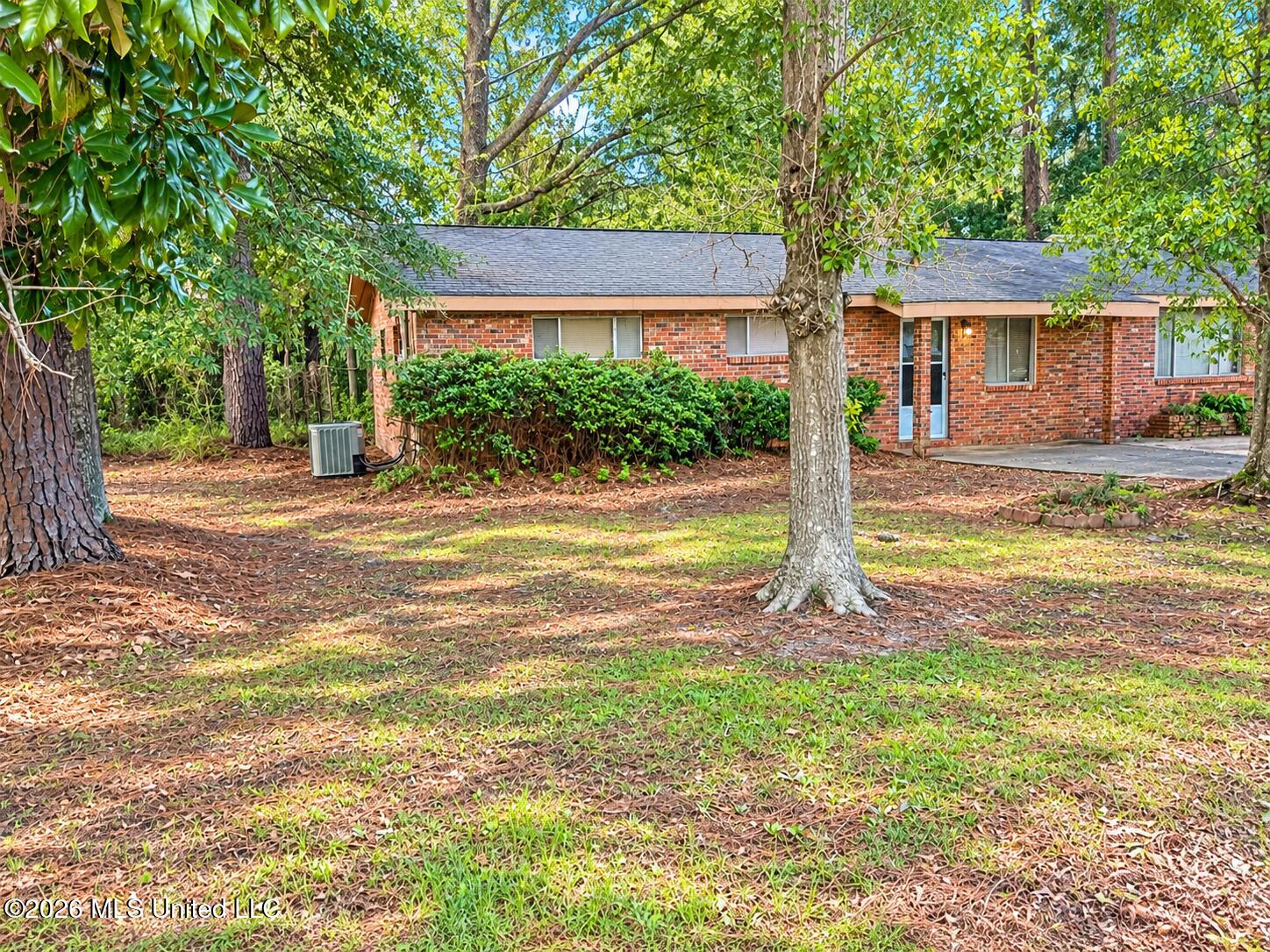 5825 Gregory Street Property Photo 3