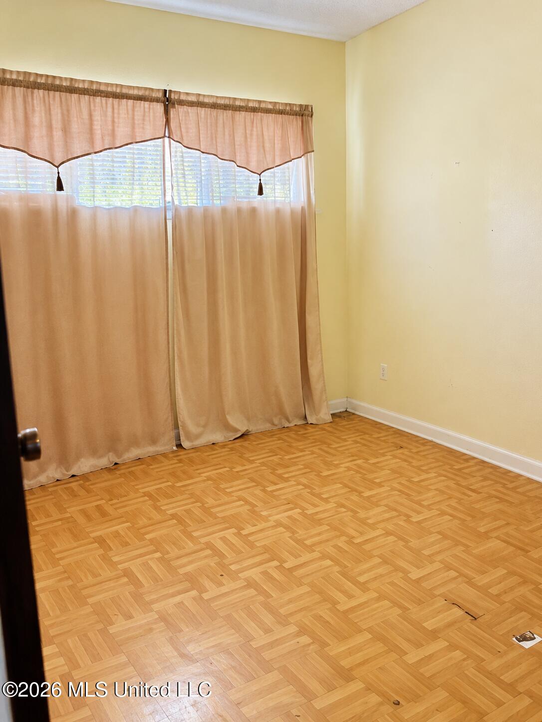 5825 Gregory Street Property Photo 12