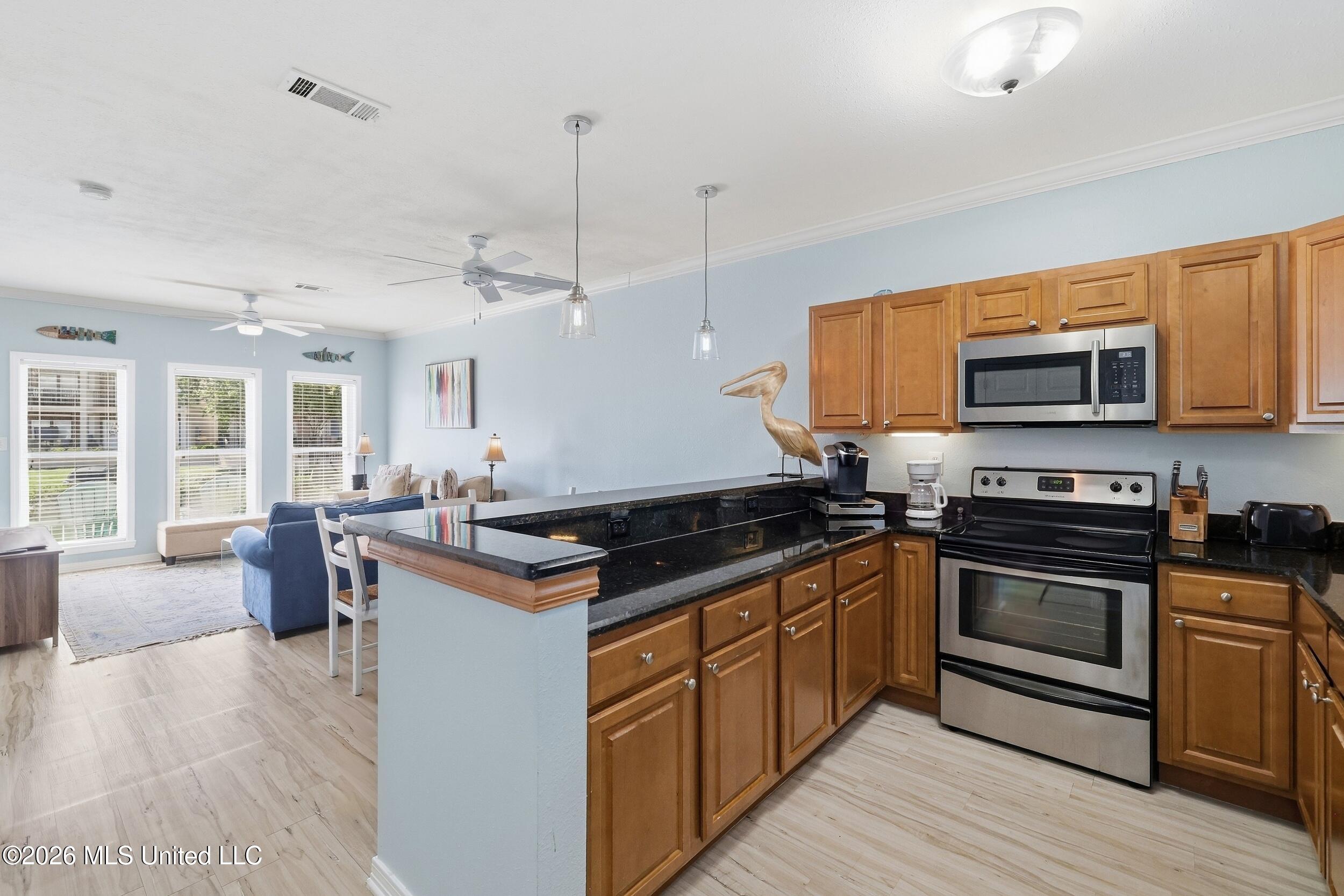 548 Beach Boulevard Property Photo 8