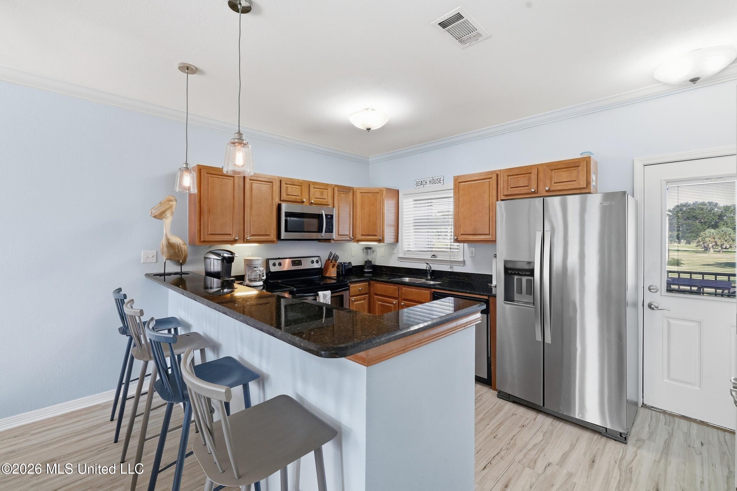 548 Beach Boulevard Property Photo 9