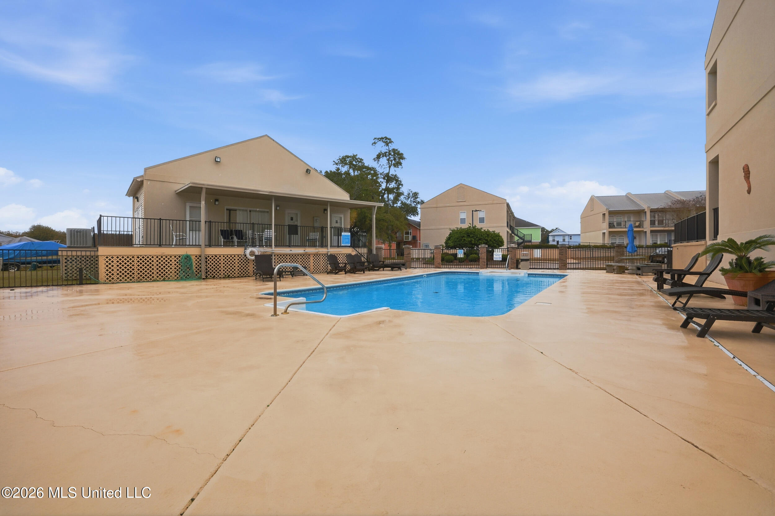 548 Beach Boulevard Property Photo 26