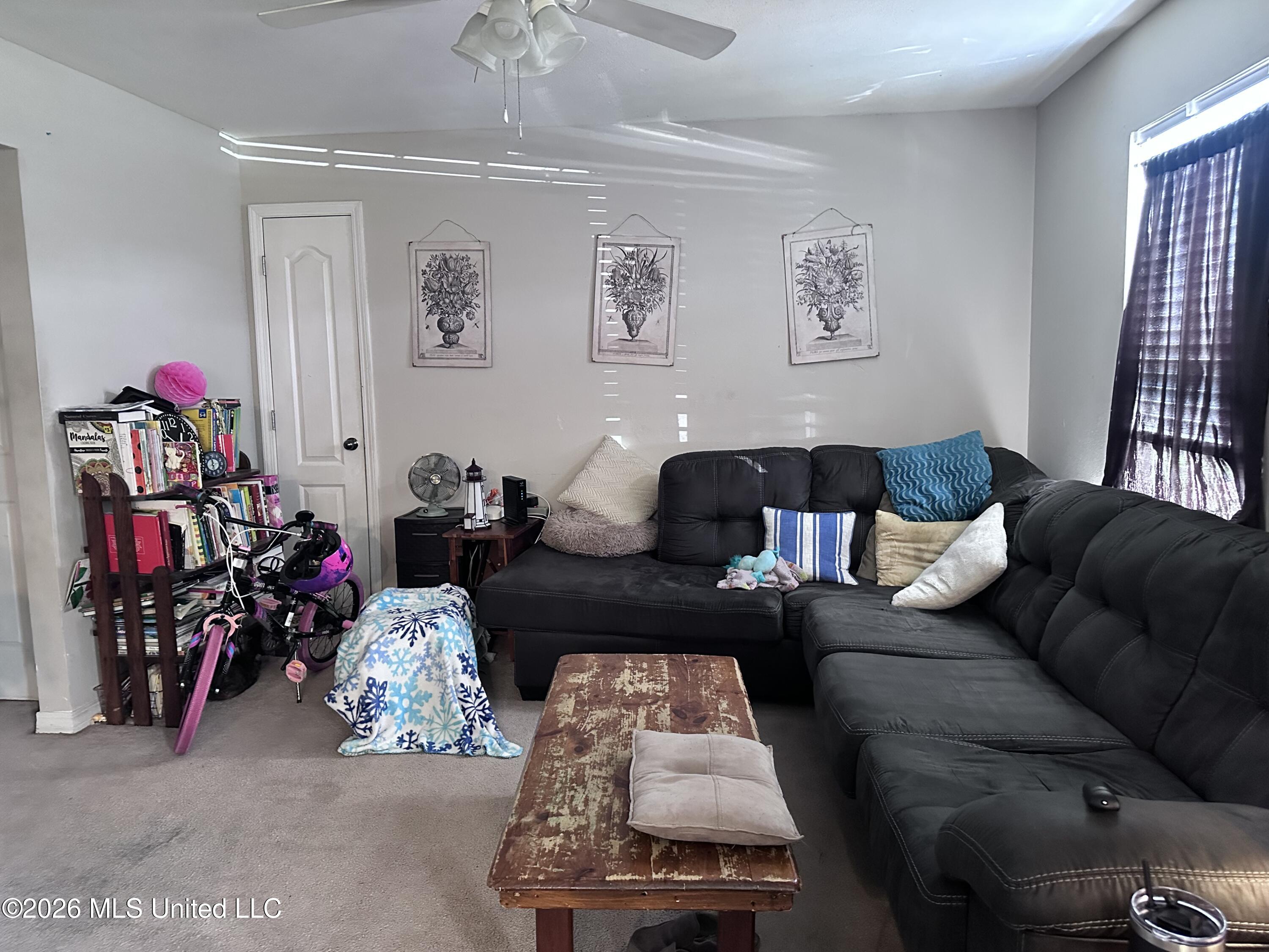 15139 Deer Creek Drive Property Photo 4
