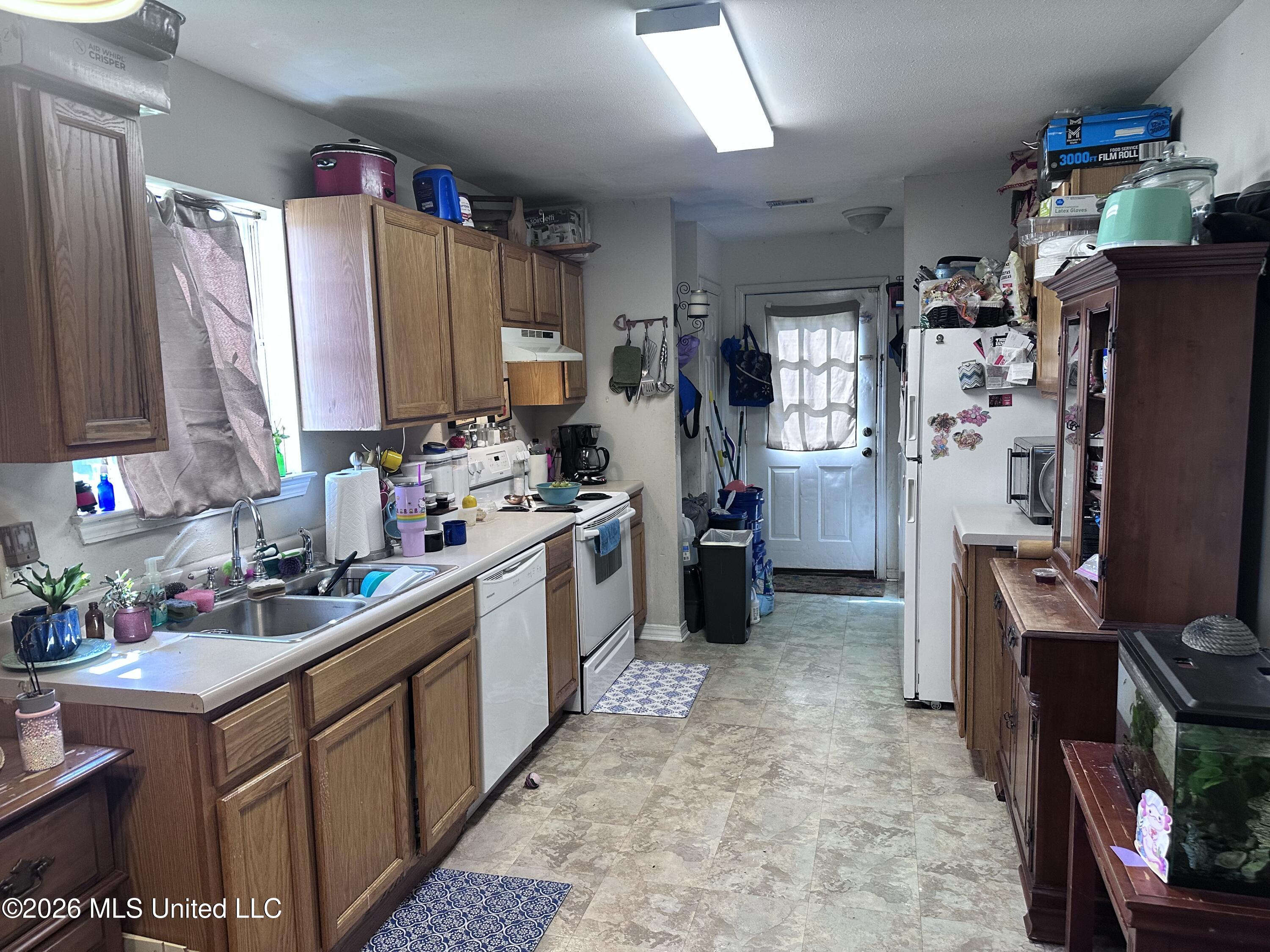 15139 Deer Creek Drive Property Photo 5