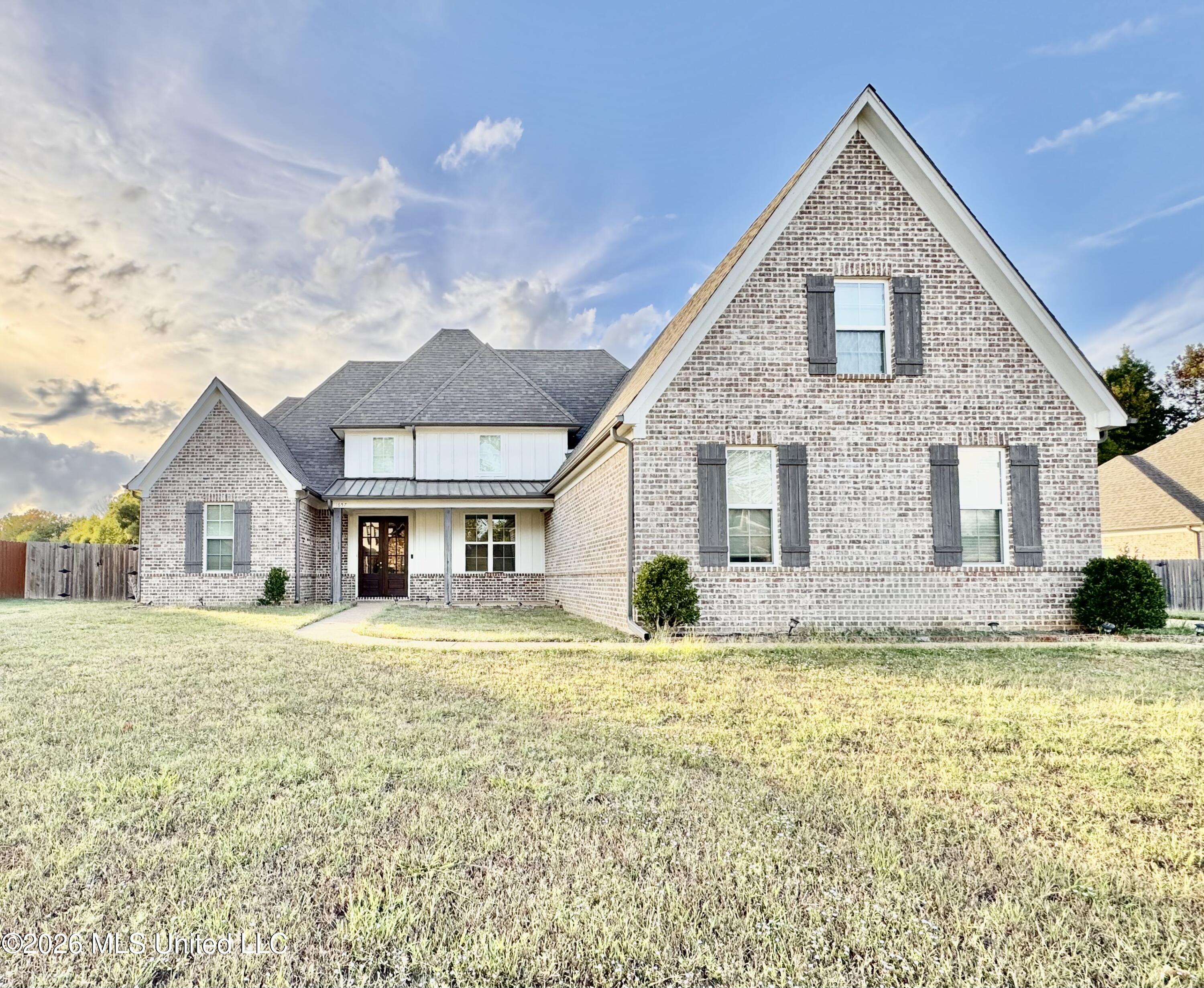 1657 Carlee Drive Property Photo 3
