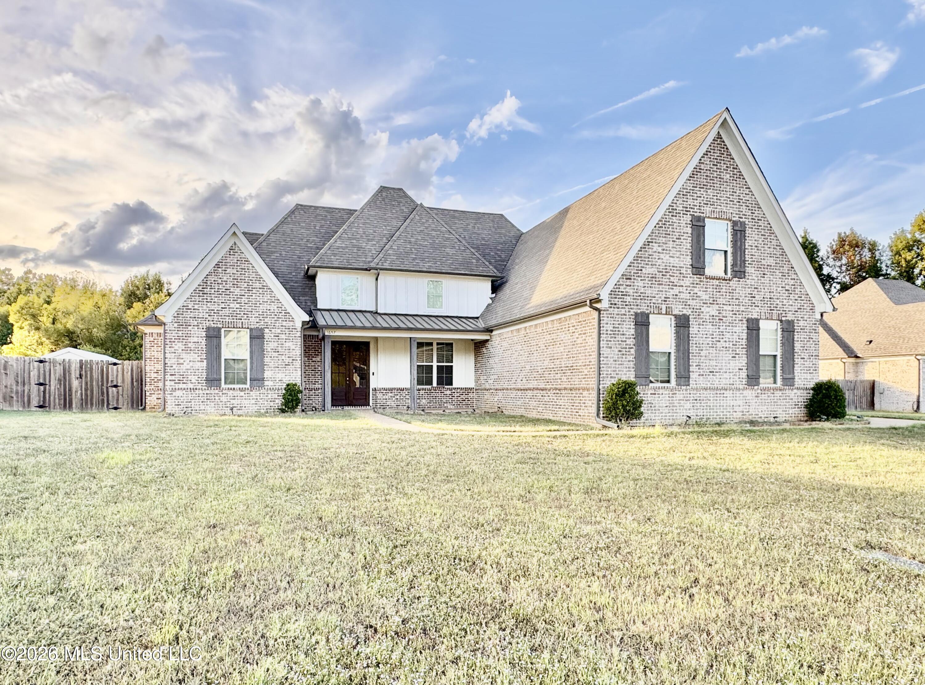 1657 Carlee Drive Property Photo 4