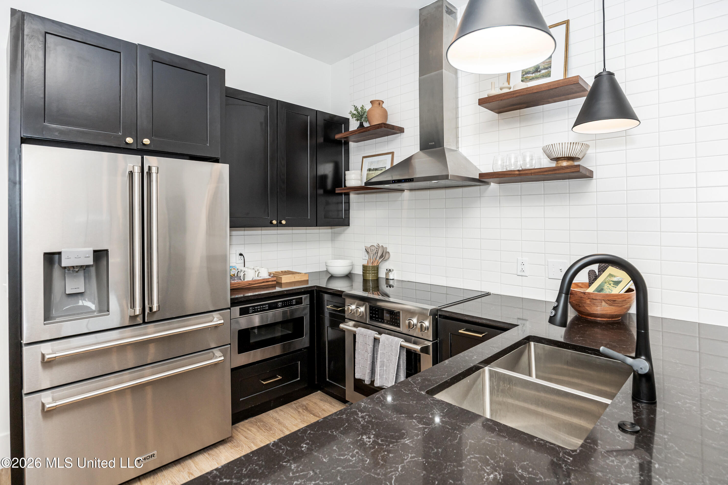 1515 Government Street Property Photo 6