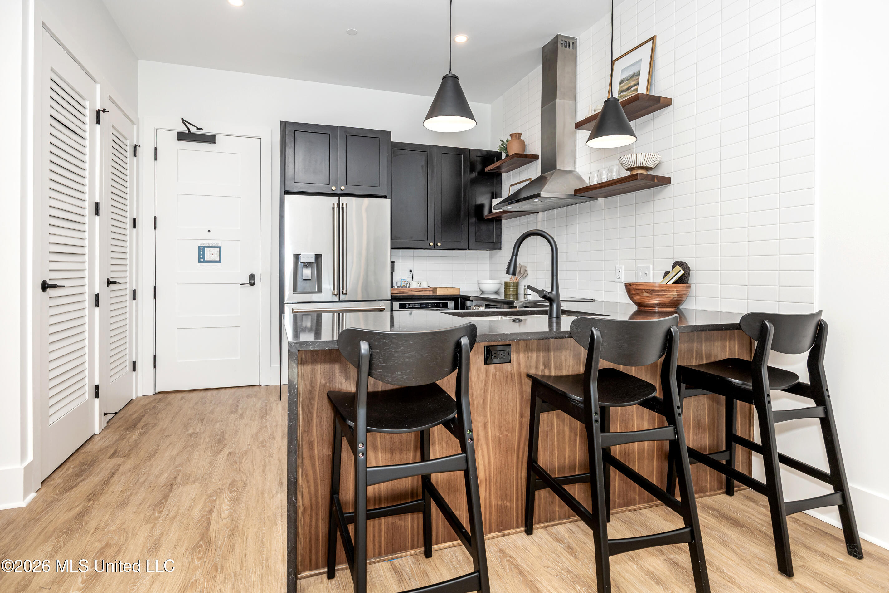 1515 Government Street Property Photo 7