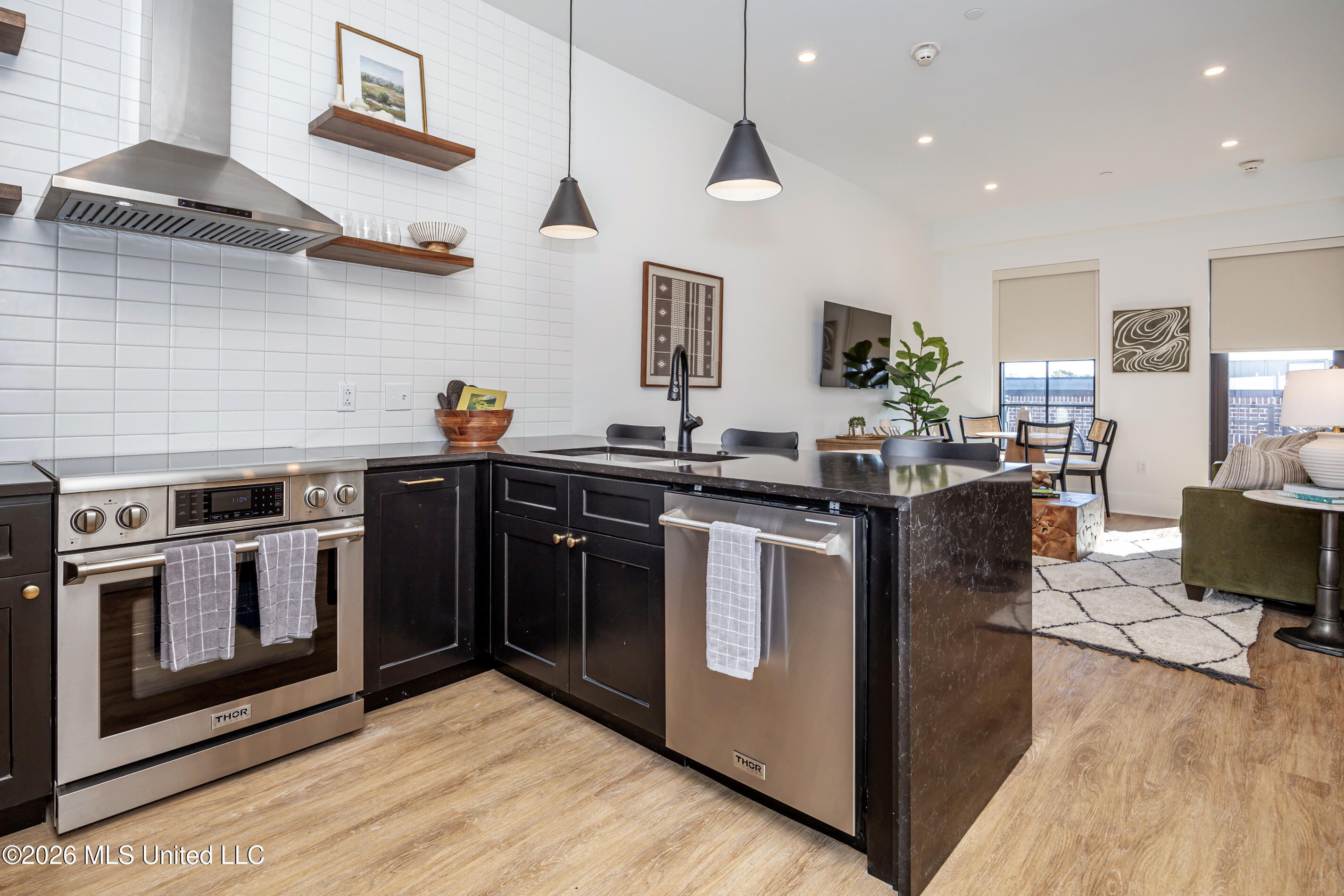 1515 Government Street Property Photo 8