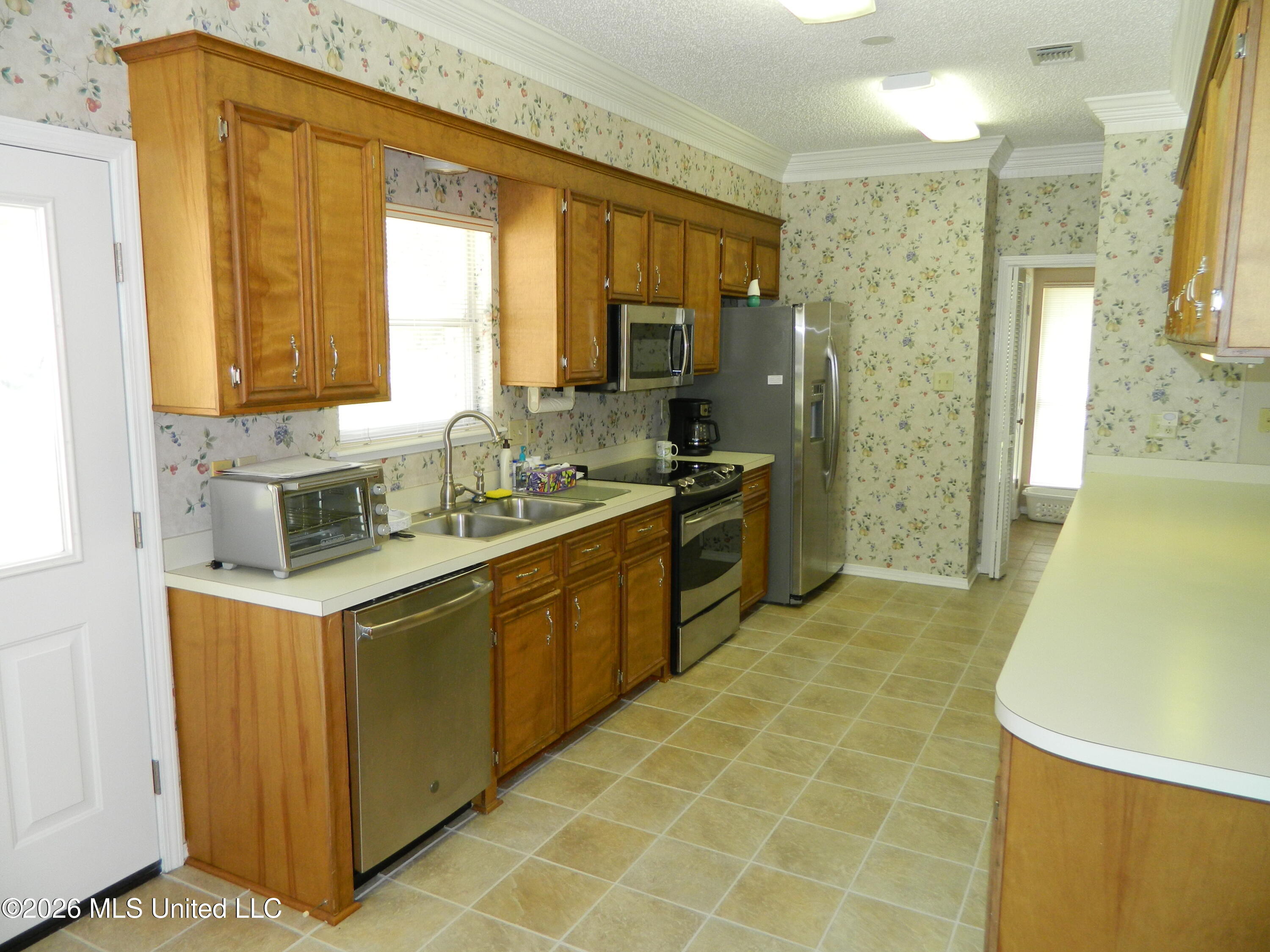 7929 Hilo Way Property Photo 7