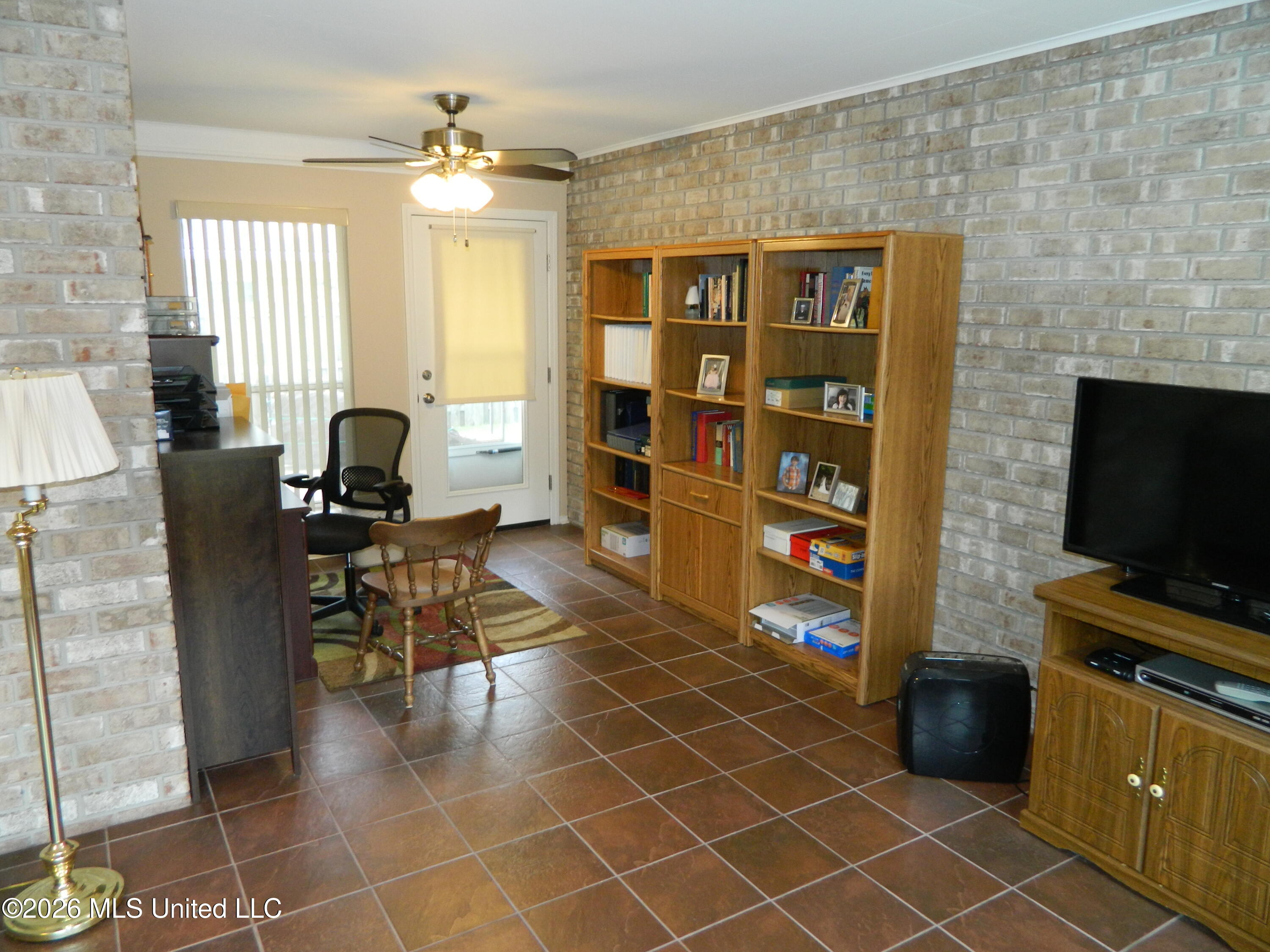 7929 Hilo Way Property Photo 23
