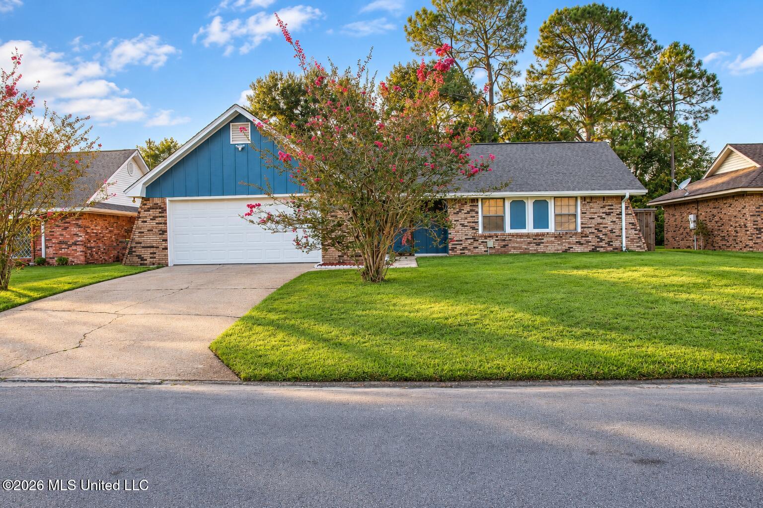 2184 Baywood Drive Property Photo 1
