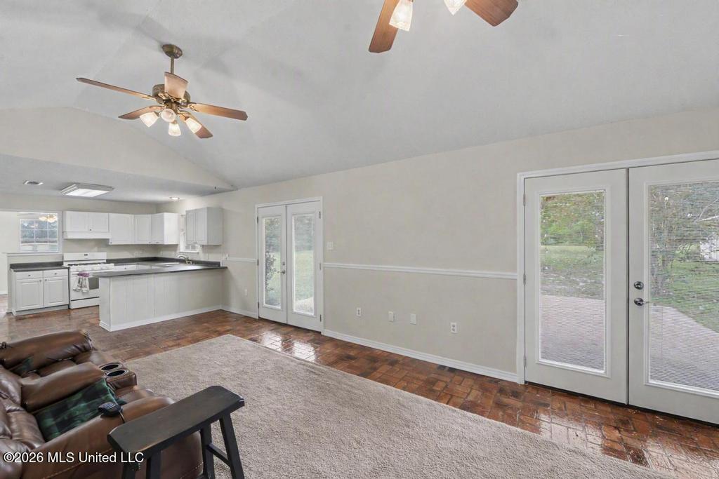 25409 Ramie Farm Road Property Photo 4