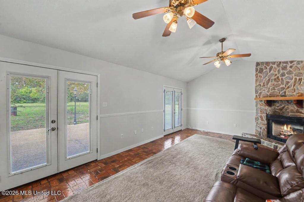 25409 Ramie Farm Road Property Photo 5