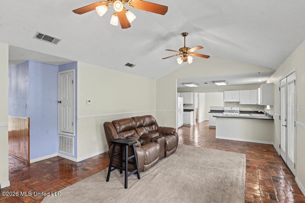 25409 Ramie Farm Road Property Photo 7