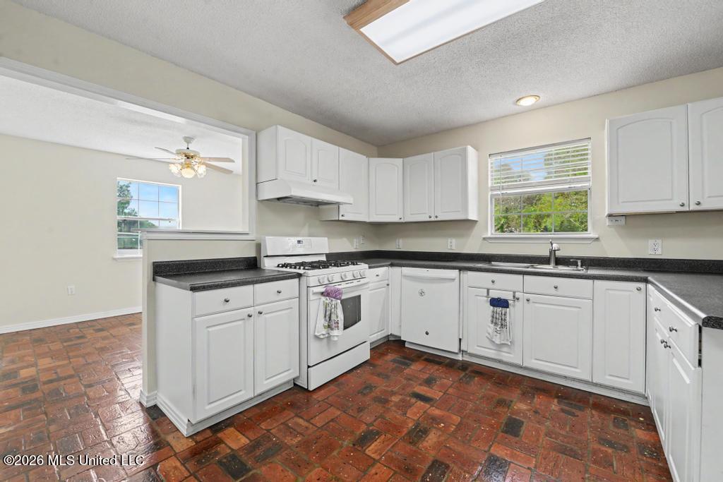25409 Ramie Farm Road Property Photo 8