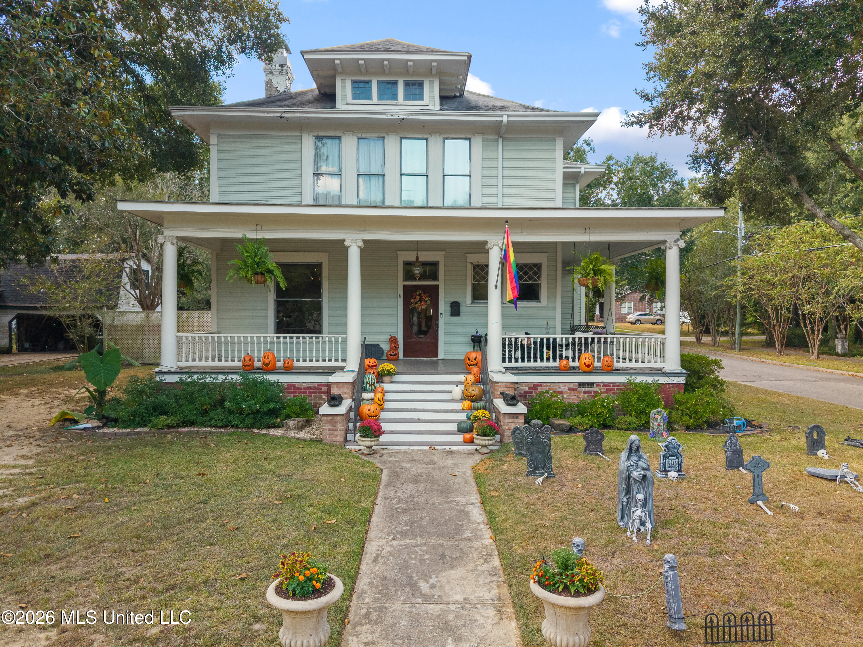 501 Bay Street Property Photo 1