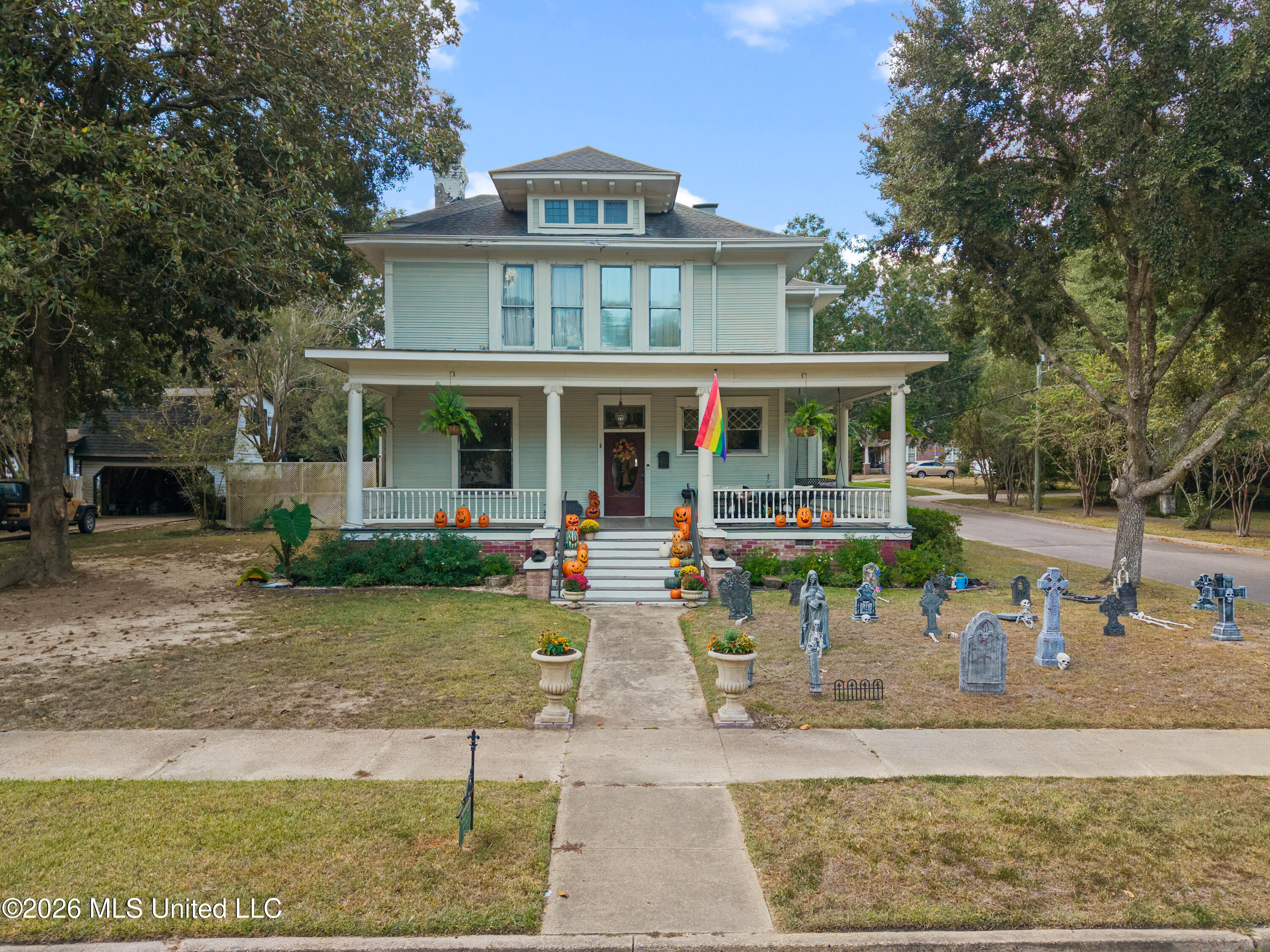 501 Bay Street Property Photo 6